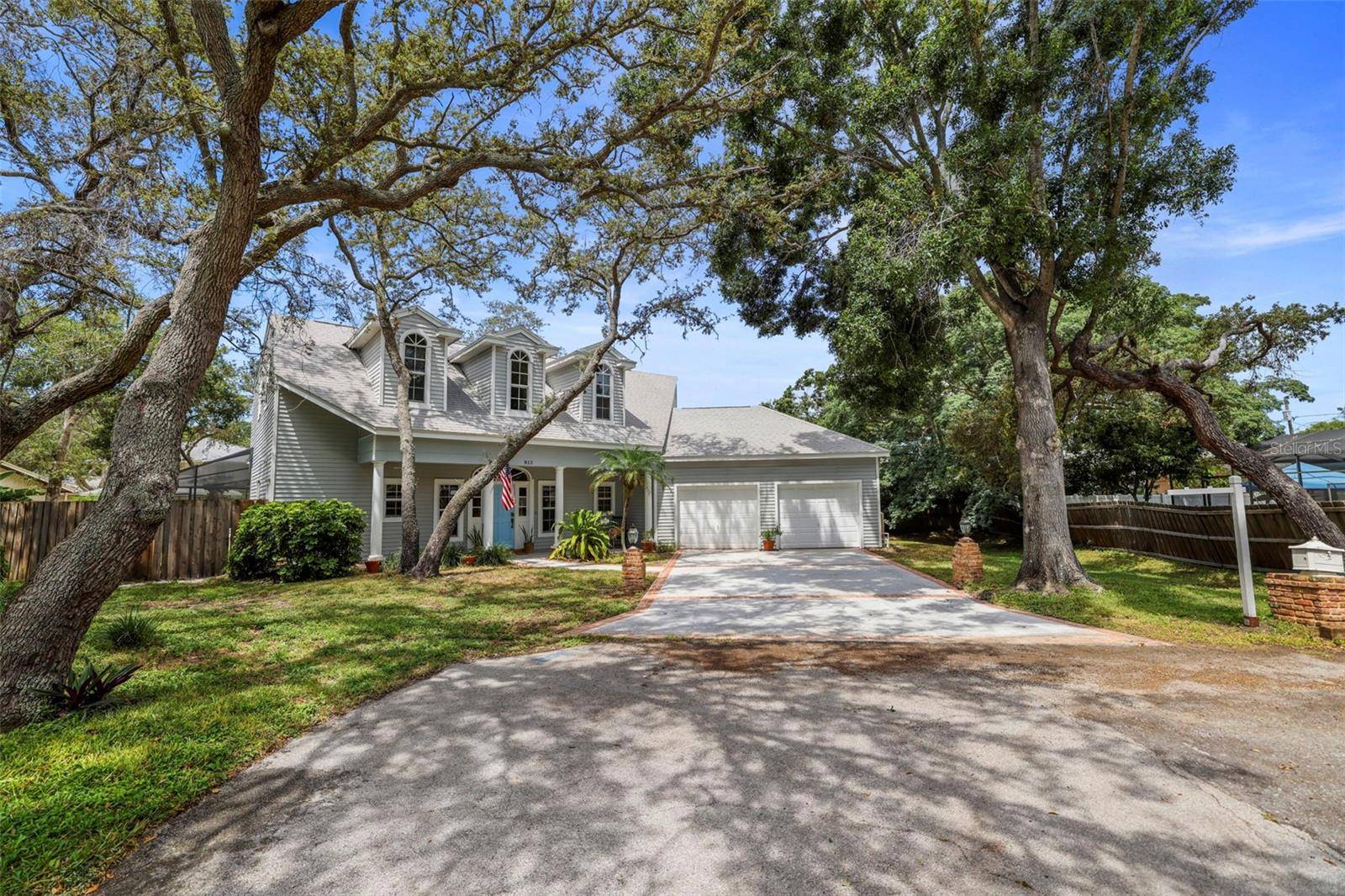 Largo, FL 33770,813 OLD CHARLESTON WAY