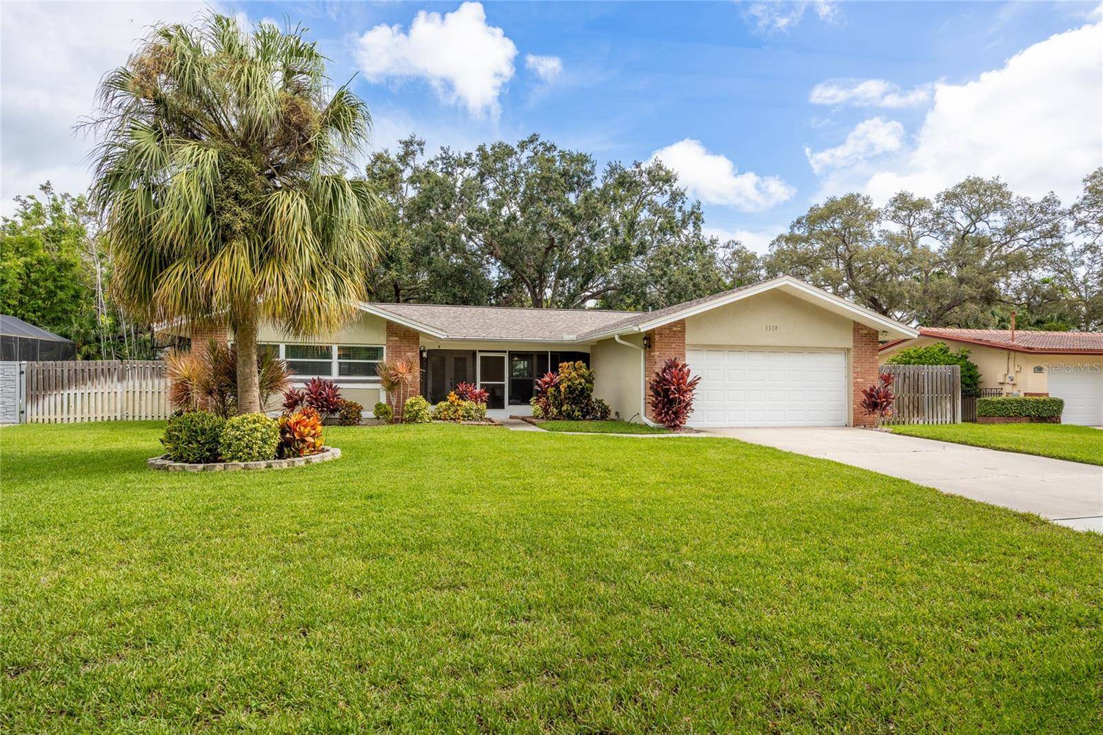 Dunedin, FL 34698,1310 FAIRWAY DR