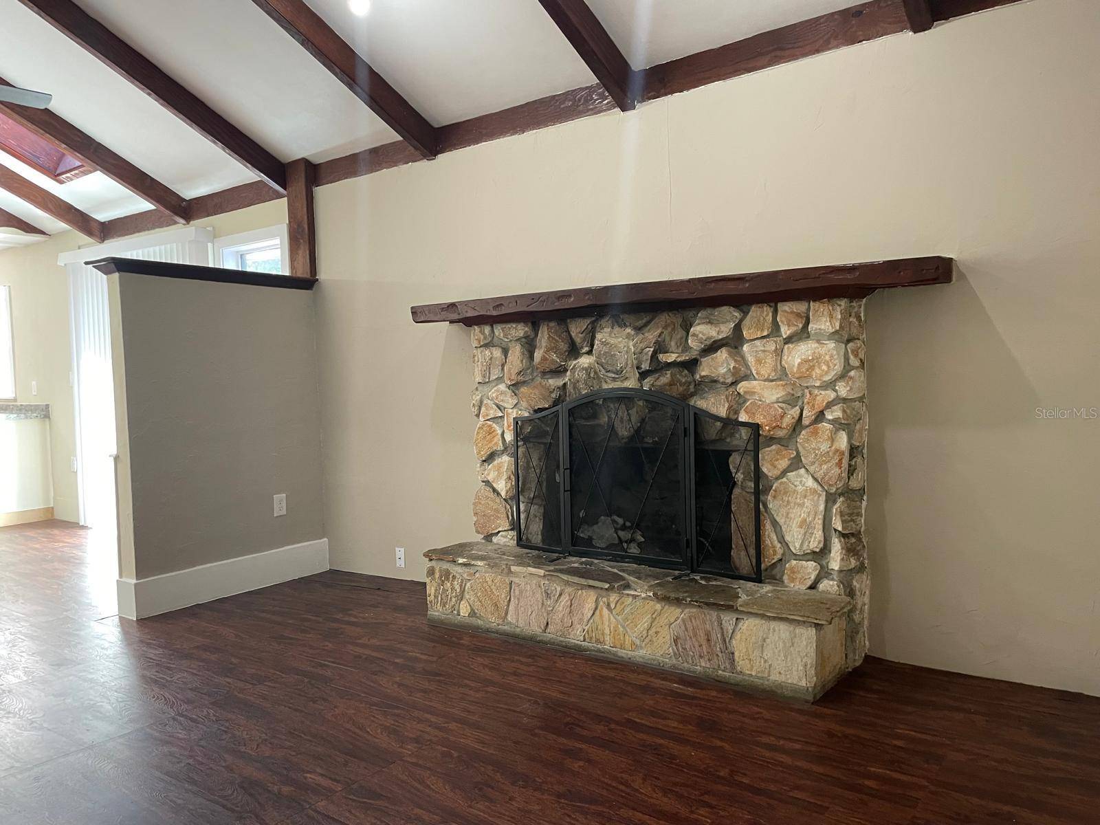 Ocala, FL 34470,2107 NE 8TH RD