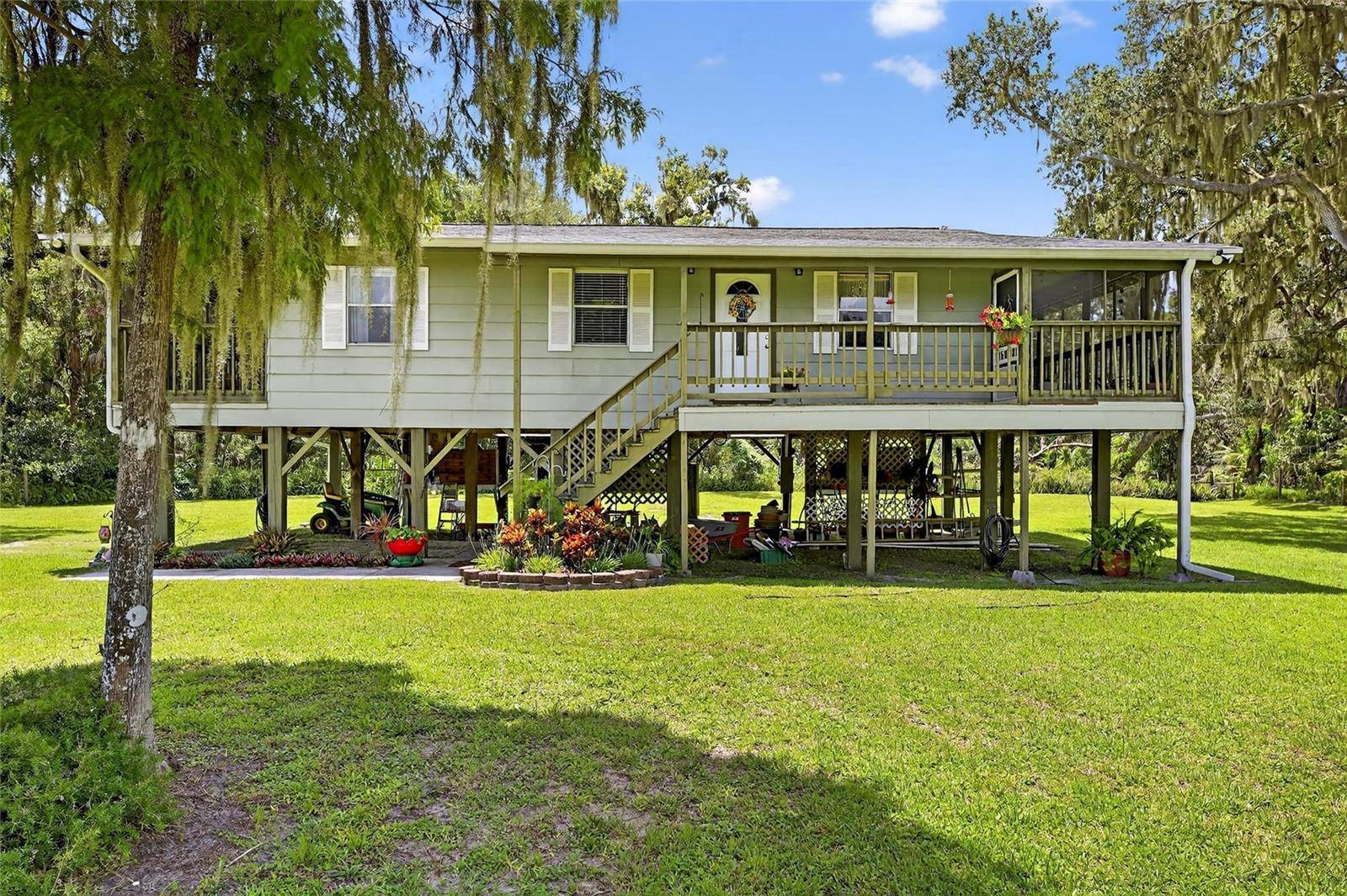 Lithia, FL 33547,205 WENDEL AVE