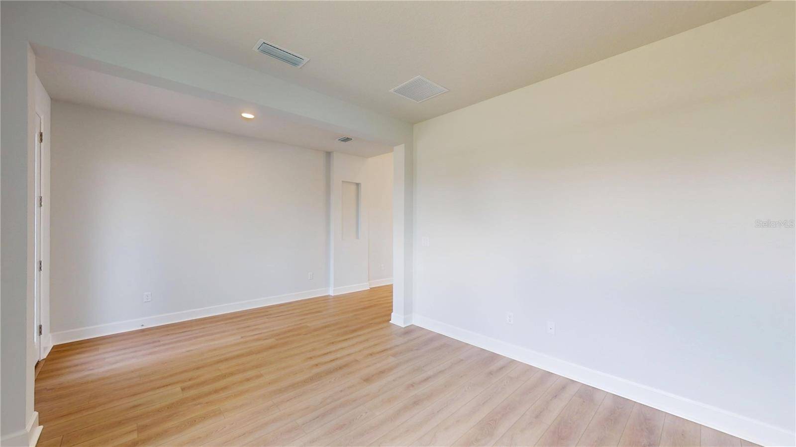 Daytona Beach, FL 32124,278 AZURE MIST WAY