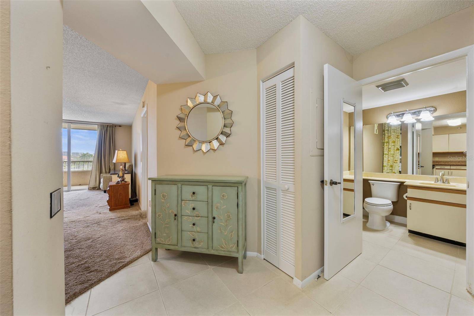 Clearwater, FL 33762,2333 FEATHER SOUND DRIVE #A409