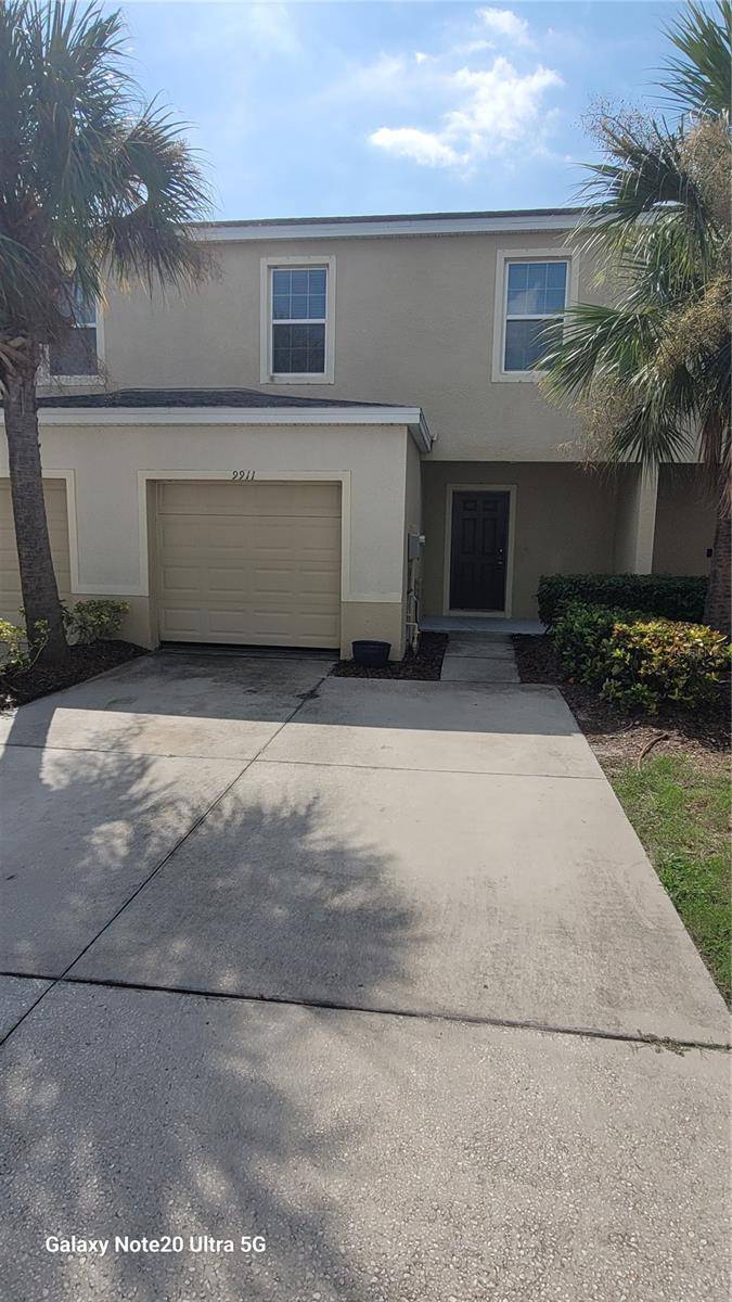Gibsonton, FL 33534,9911 HOUND CHASE DR
