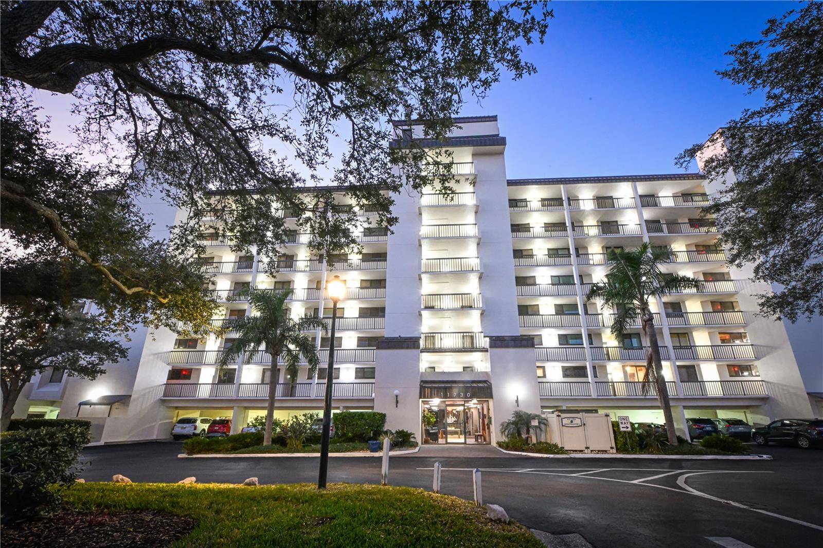 Largo, FL 33774,11730 SHIPWATCH DR #202