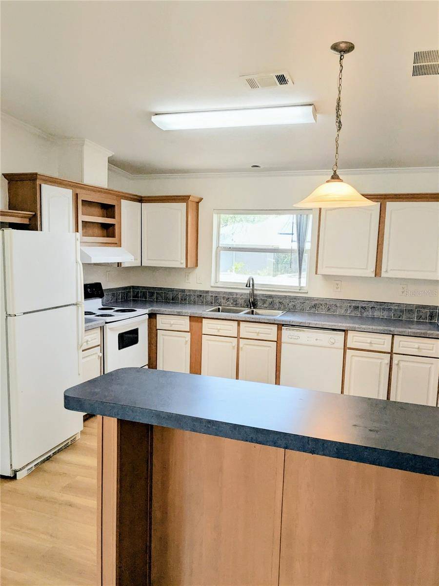 Tampa, FL 33619,2416 S 67TH ST