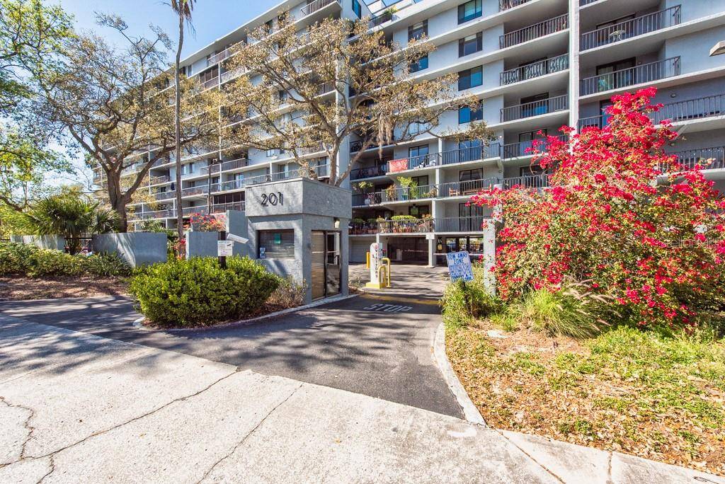 Tampa, FL 33602,201 W LAUREL ST #909