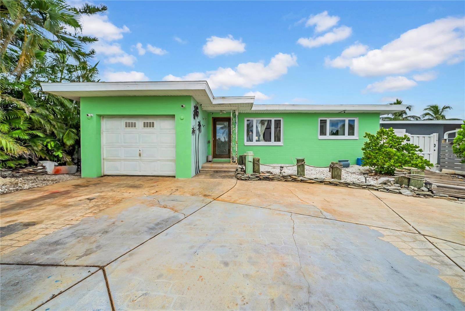 Redington Shores, FL 33708,17714 LONG POINT DR