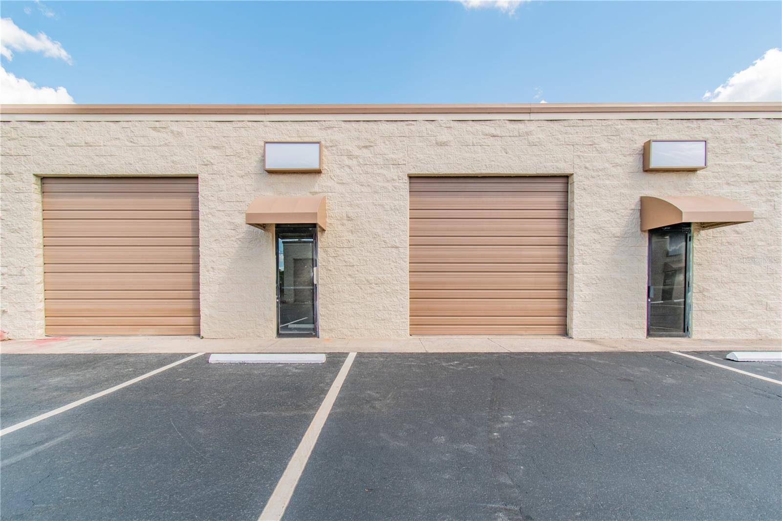 Tampa, FL 33619,6102 E ADAMO DR #W4