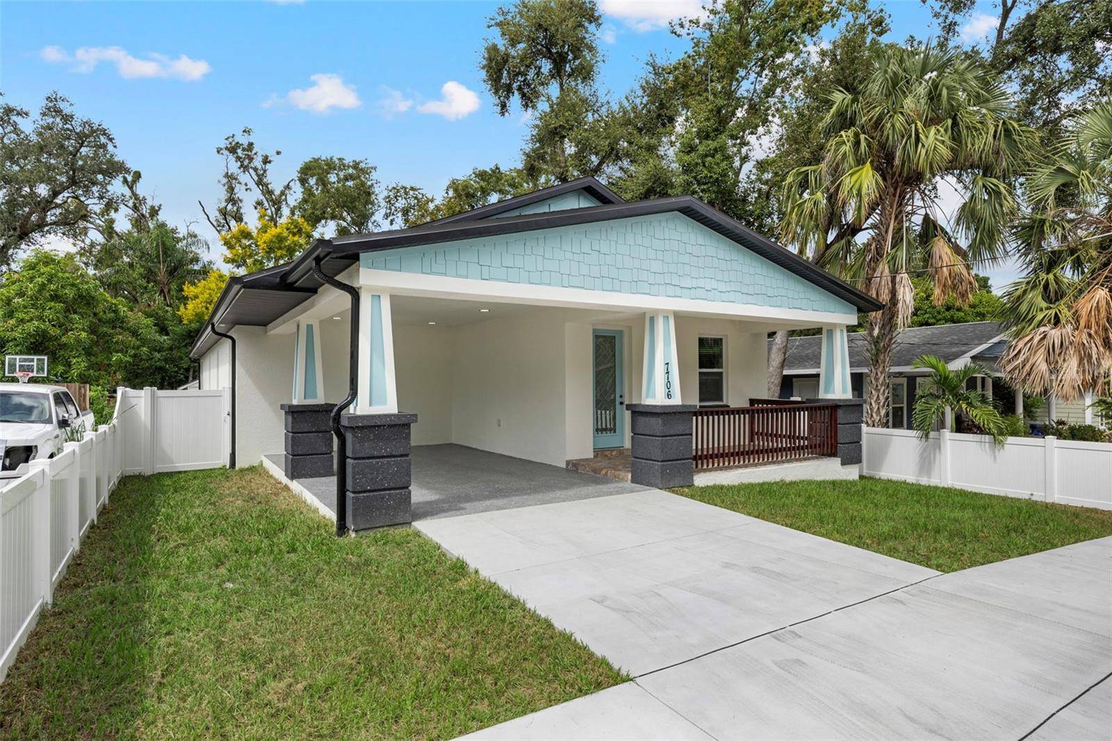 Tampa, FL 33604,7706 N ARDEN AVE