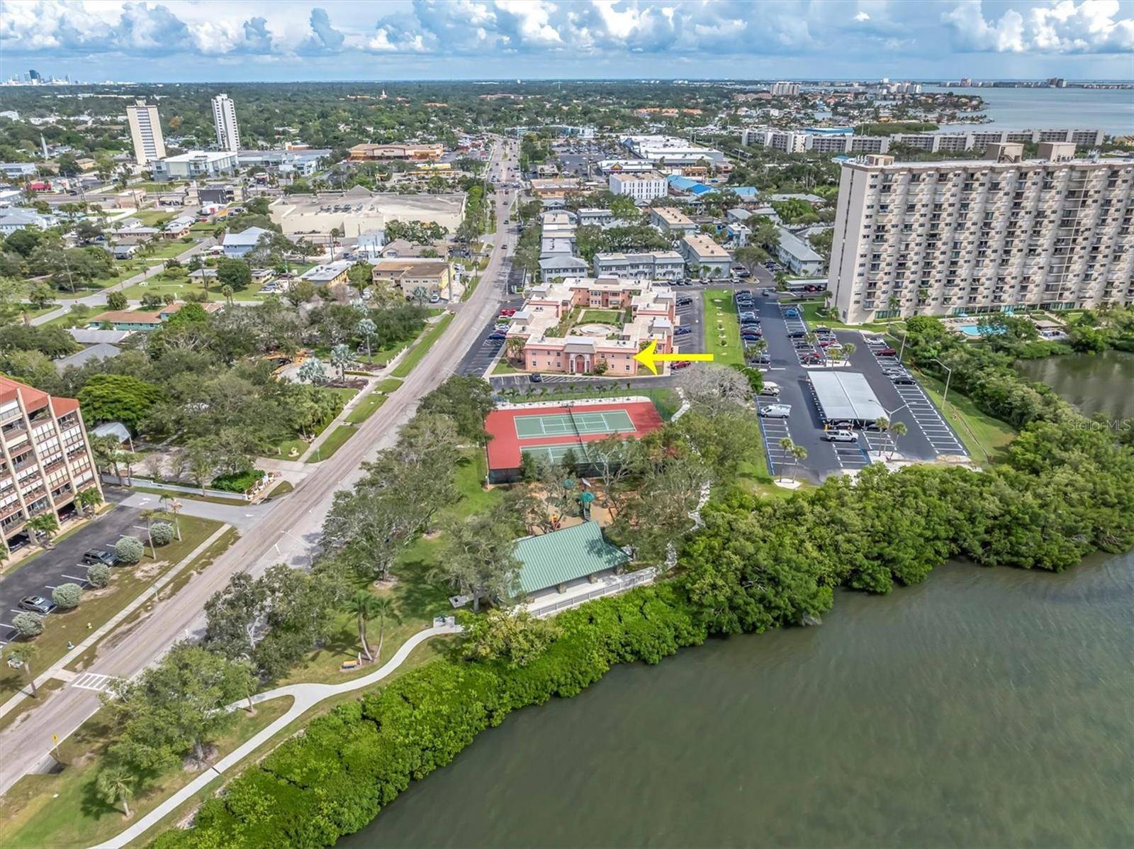 South Pasadena, FL 33707,1150 RUE DES REINES #2B