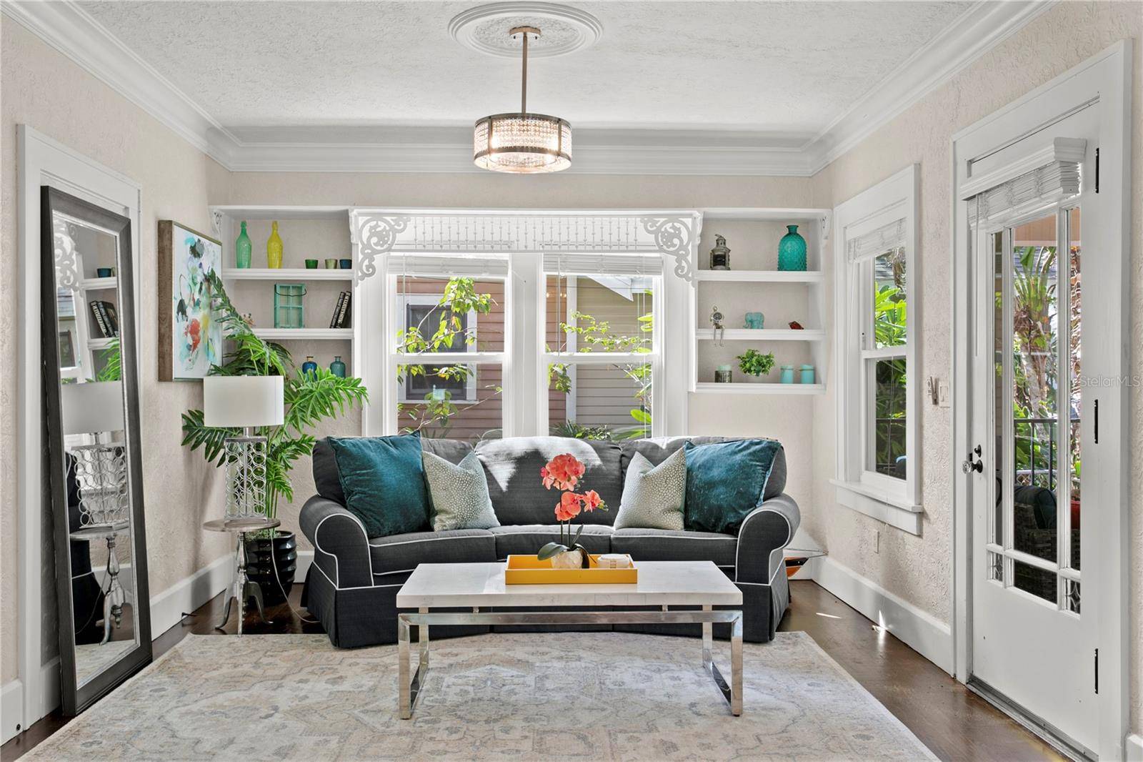 St Petersburg, FL 33701,850 13TH AVE N