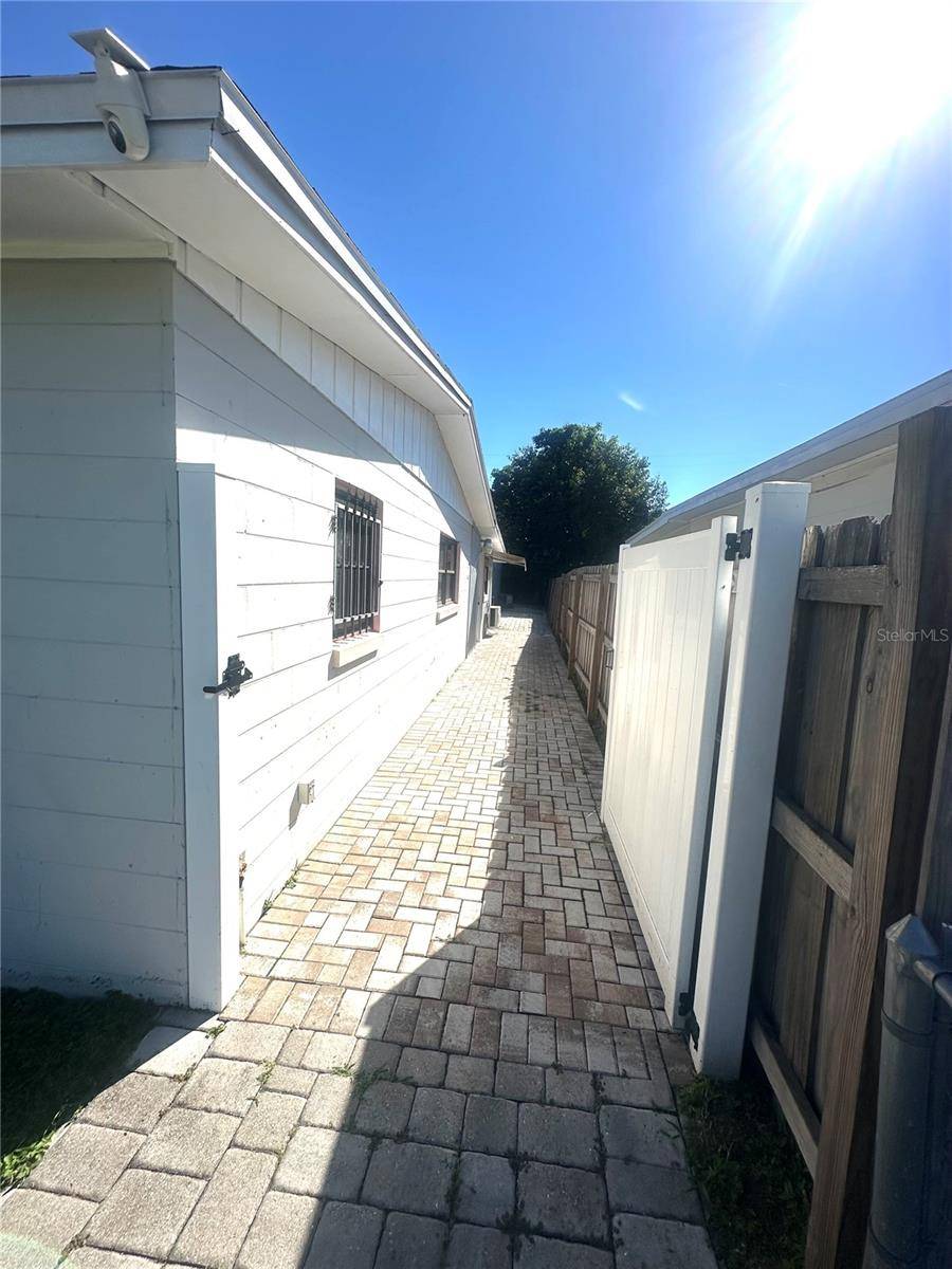Orlando, FL 32807,821 THALIA DR