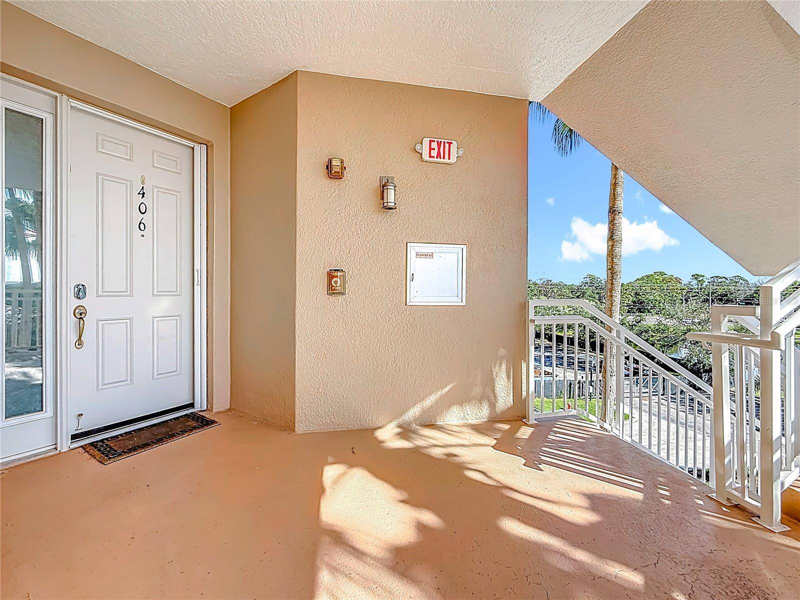 Seminole, FL 33777,7296 MARATHON DR #406