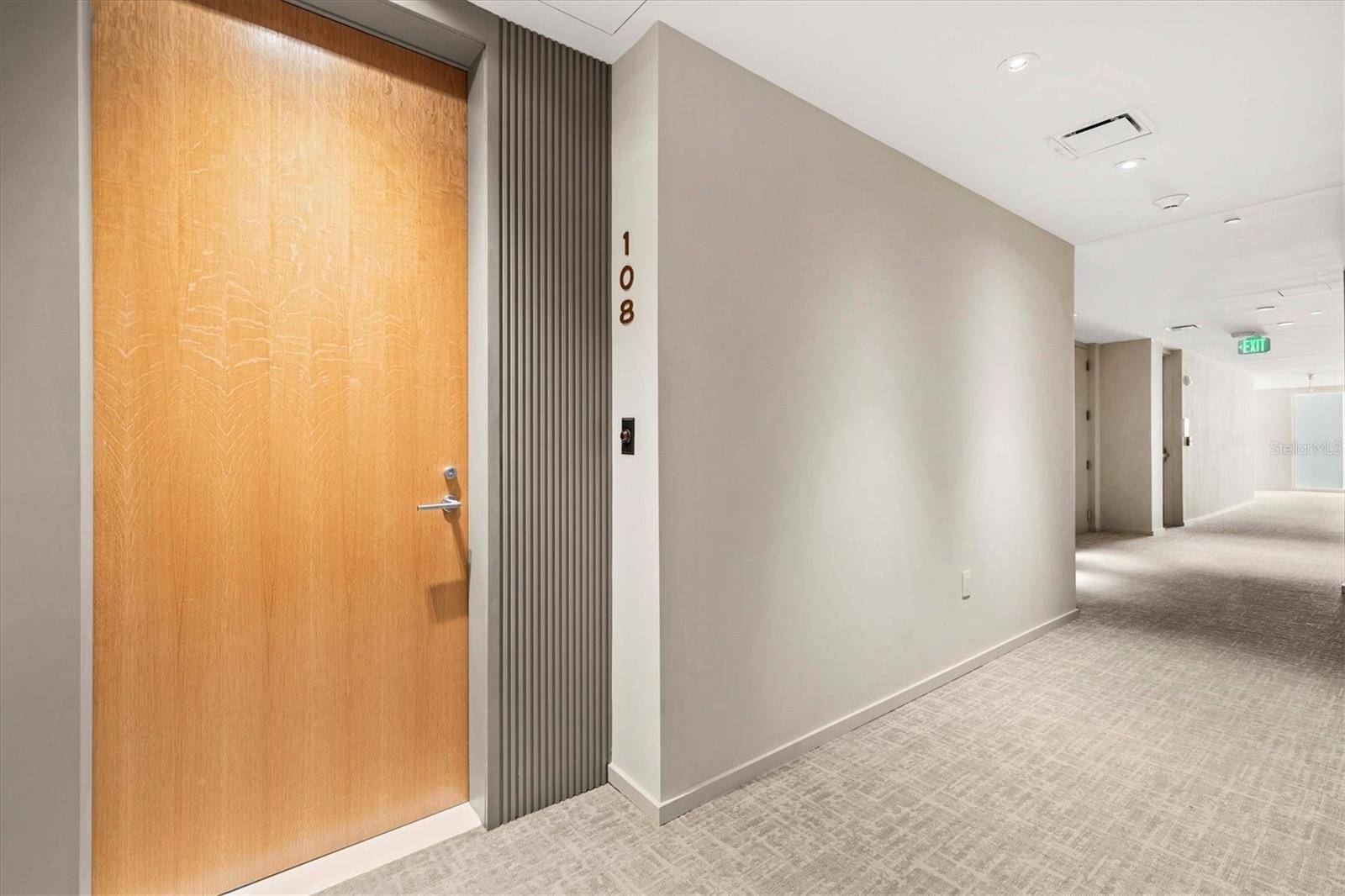 Clearwater, FL 33755,1020 SUNSET POINT RD #108