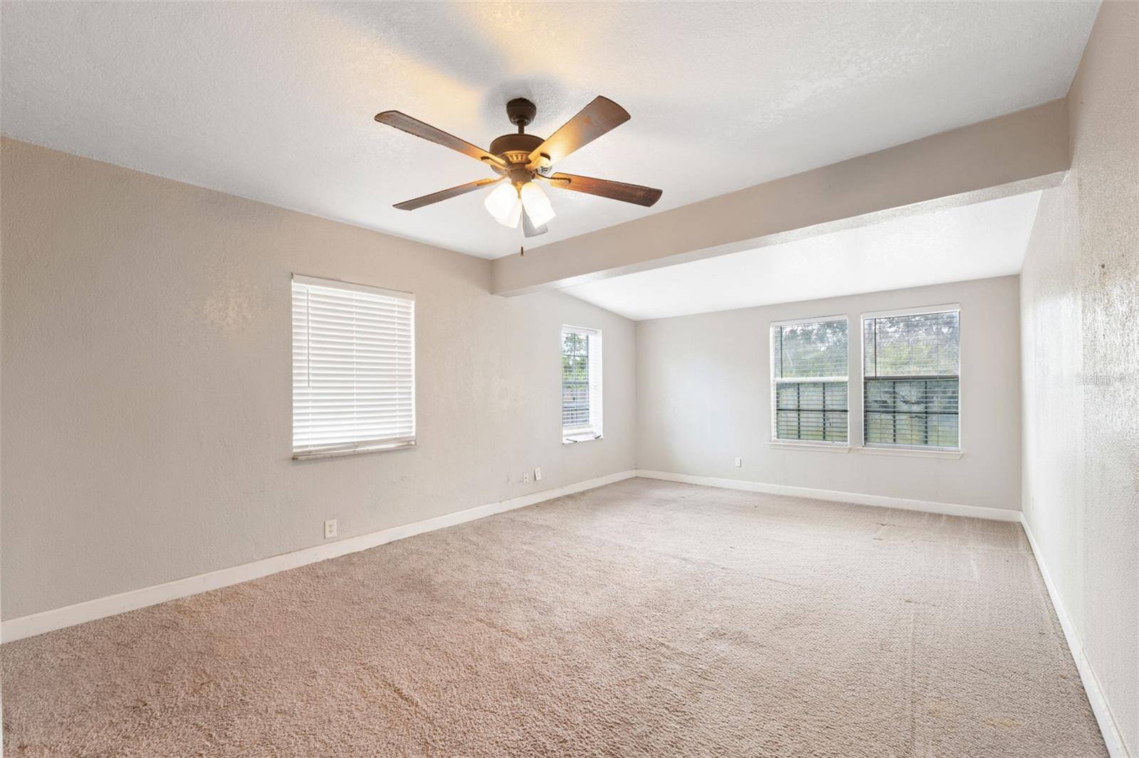 Tarpon Springs, FL 34689,1312 E TARPON AVE