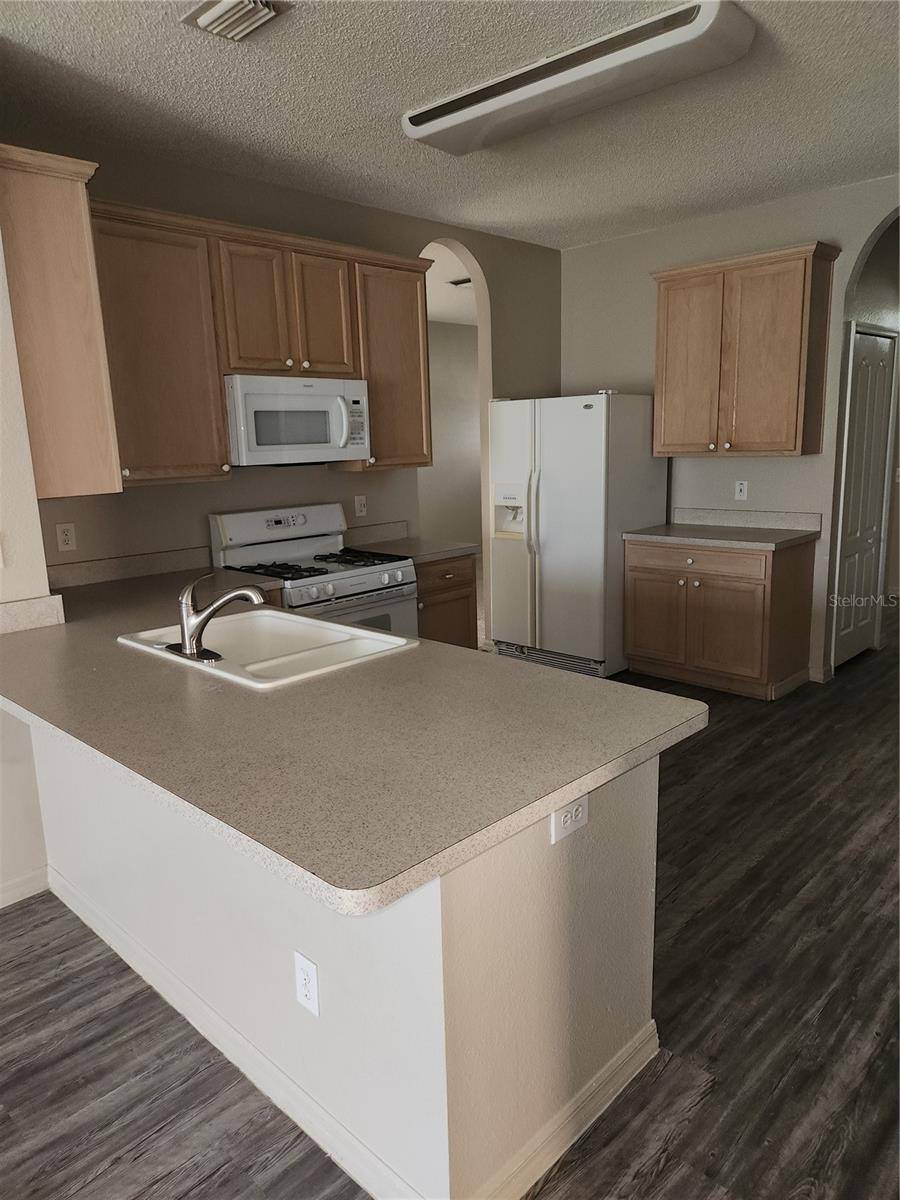 Tampa, FL 33647,10301 BIRDWATCH DR