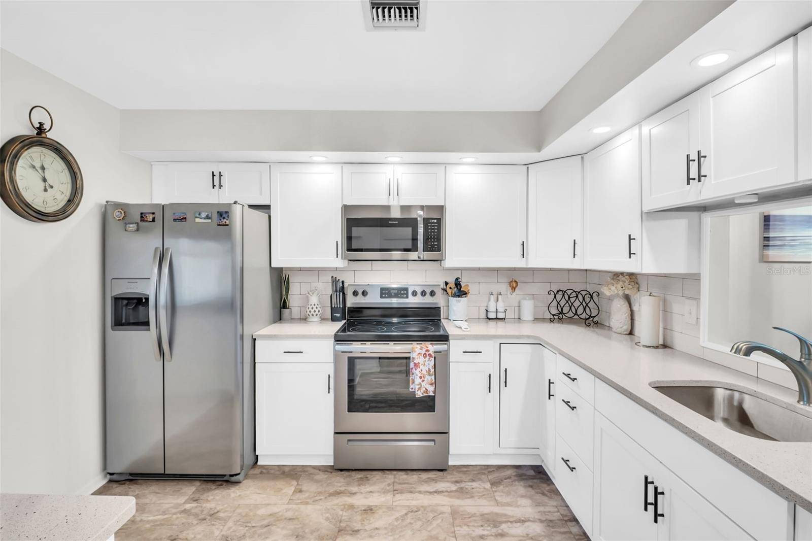 Palm Harbor, FL 34684,2700 NEBRASKA AVE #2-203