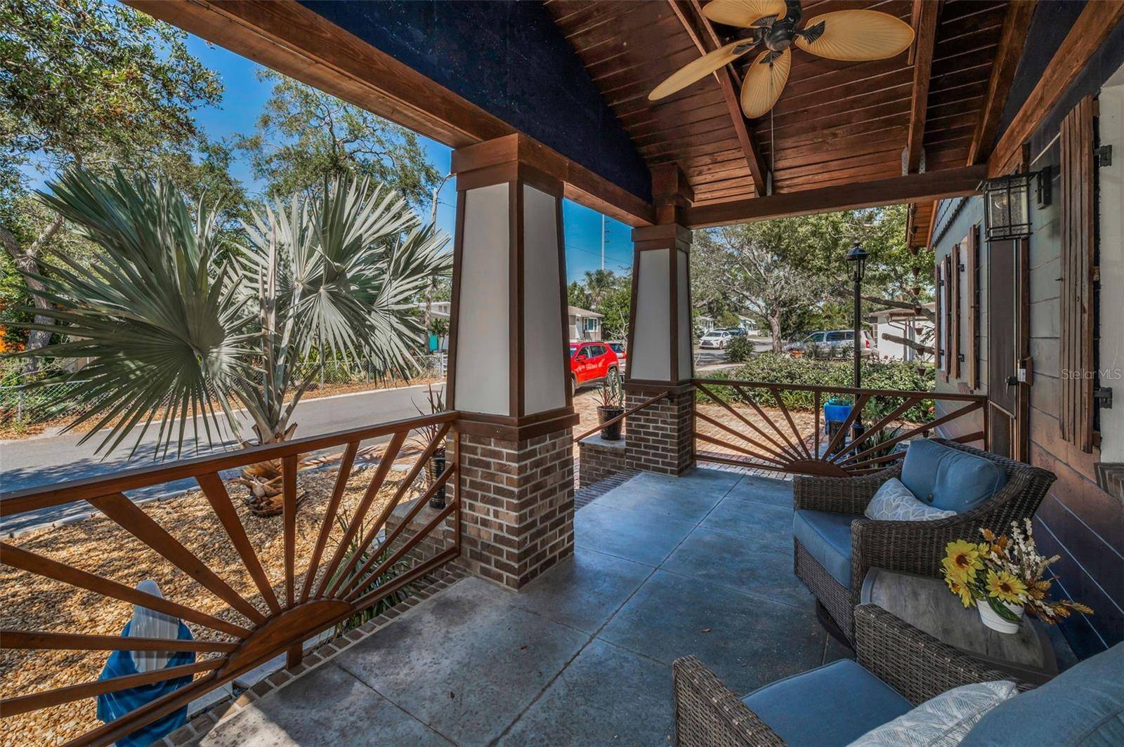 Dunedin, FL 34698,525 LEXINGTON ST