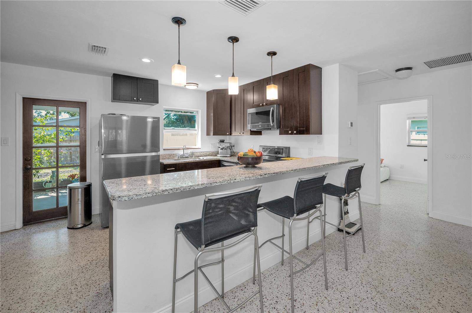 St Petersburg, FL 33710,7542 19TH AVE N