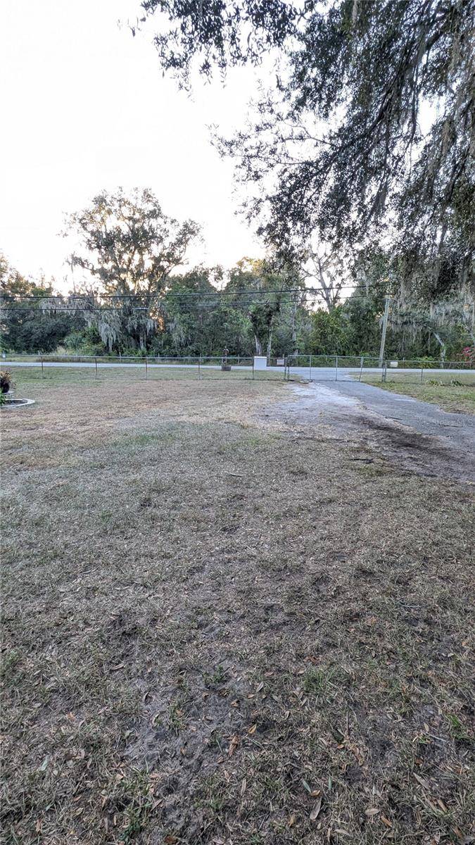 Lithia, FL 33547,2024 E KEYSVILLE RD