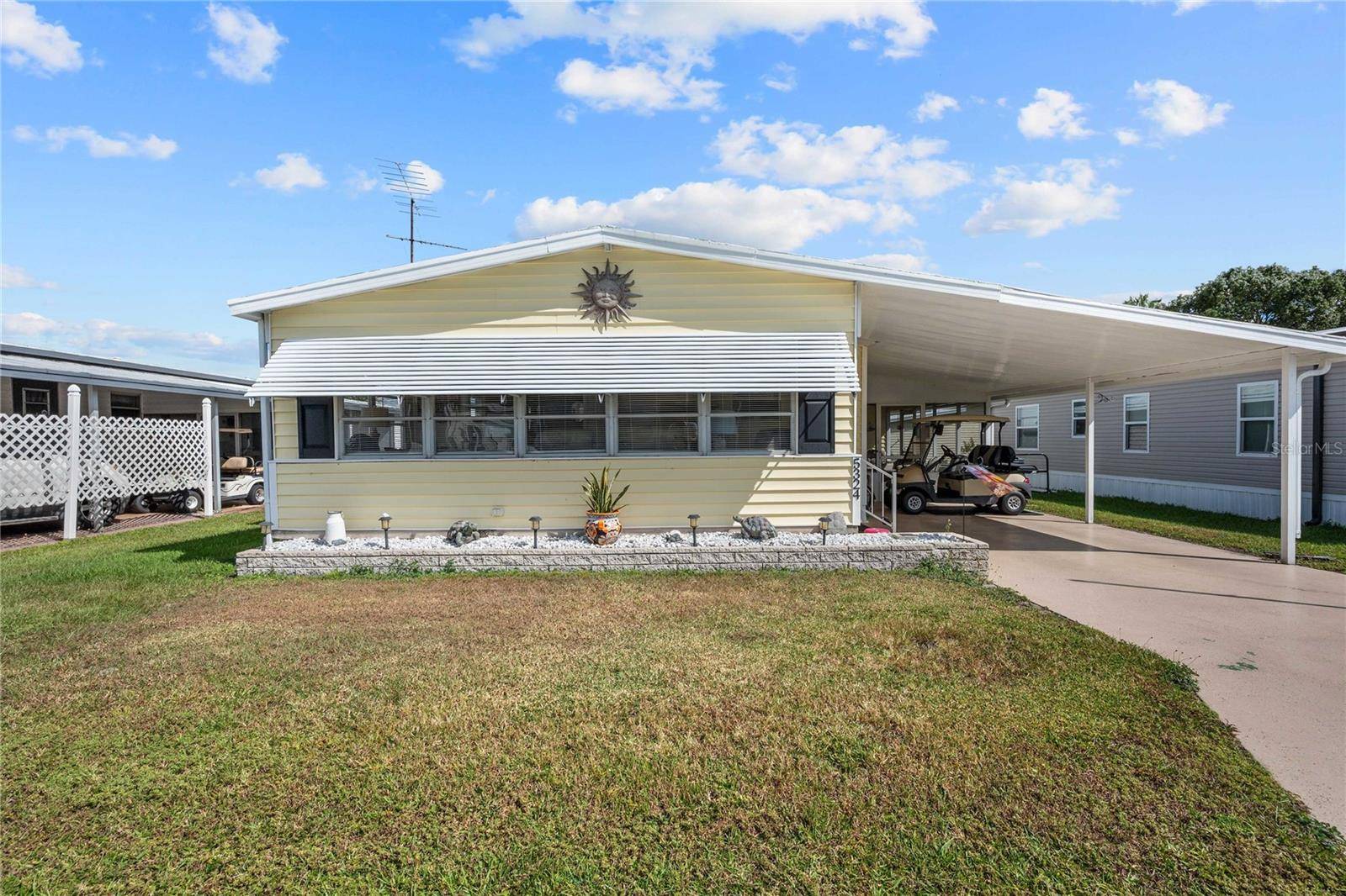 Zephyrhills, FL 33541,5324 SEVILLE DR