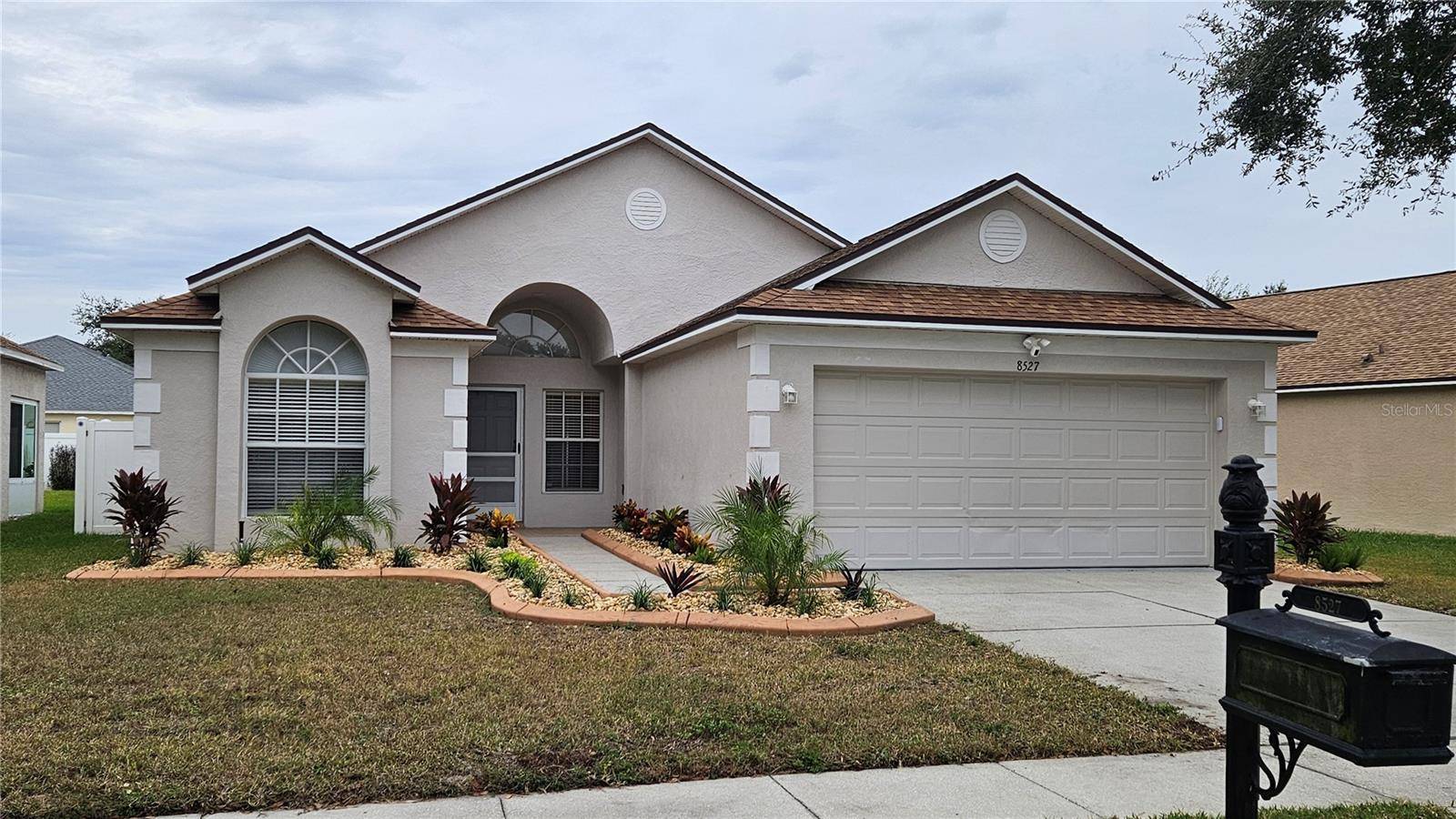 Gibsonton, FL 33534,8527 CARRIAGE POINTE DR