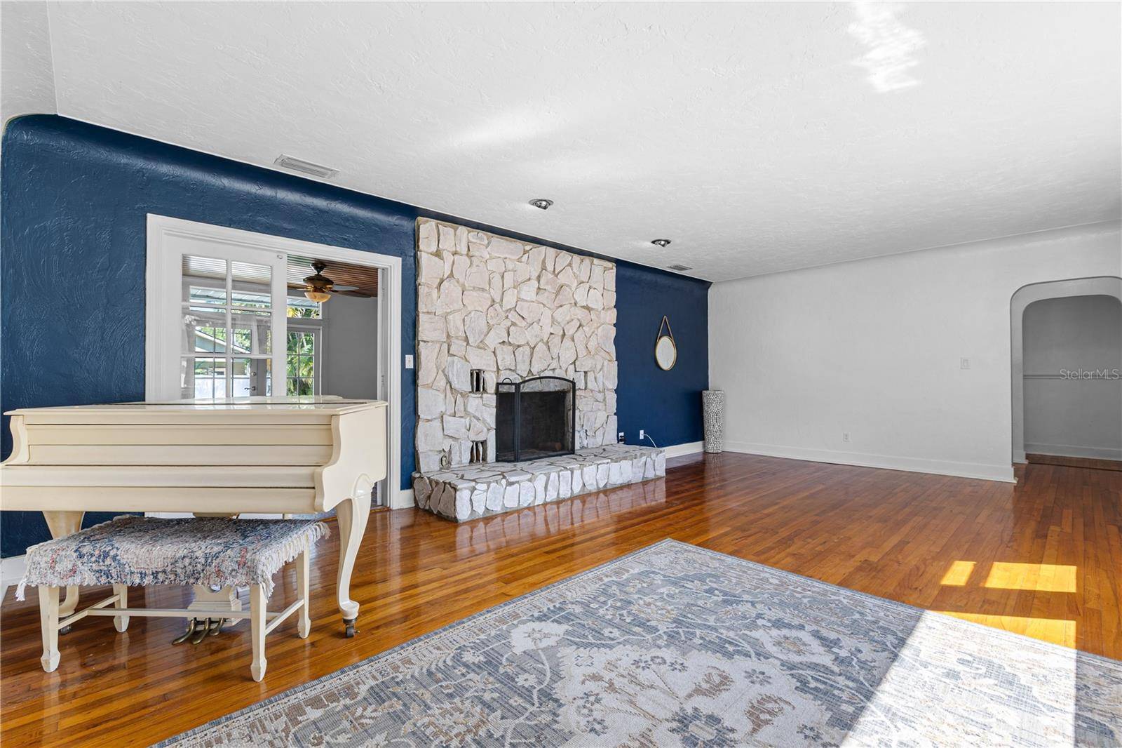 St Petersburg, FL 33710,8231 36TH AVE N