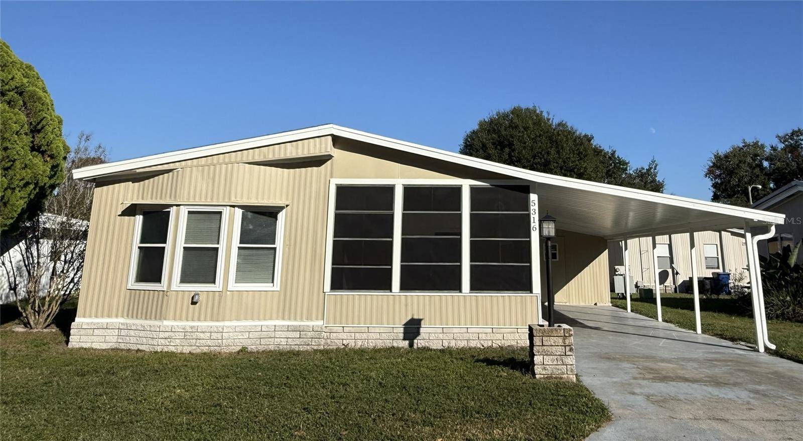 Zephyrhills, FL 33541,5316 IXORA ST