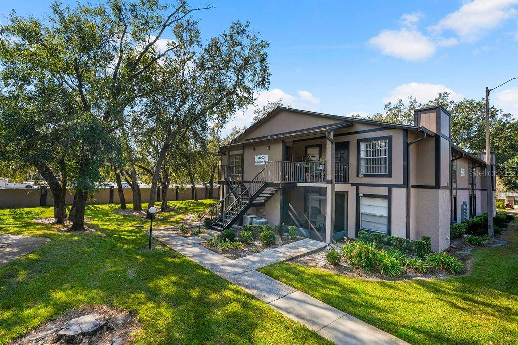 Tampa, FL 33613,4003 NESTLE OAKS PL #204