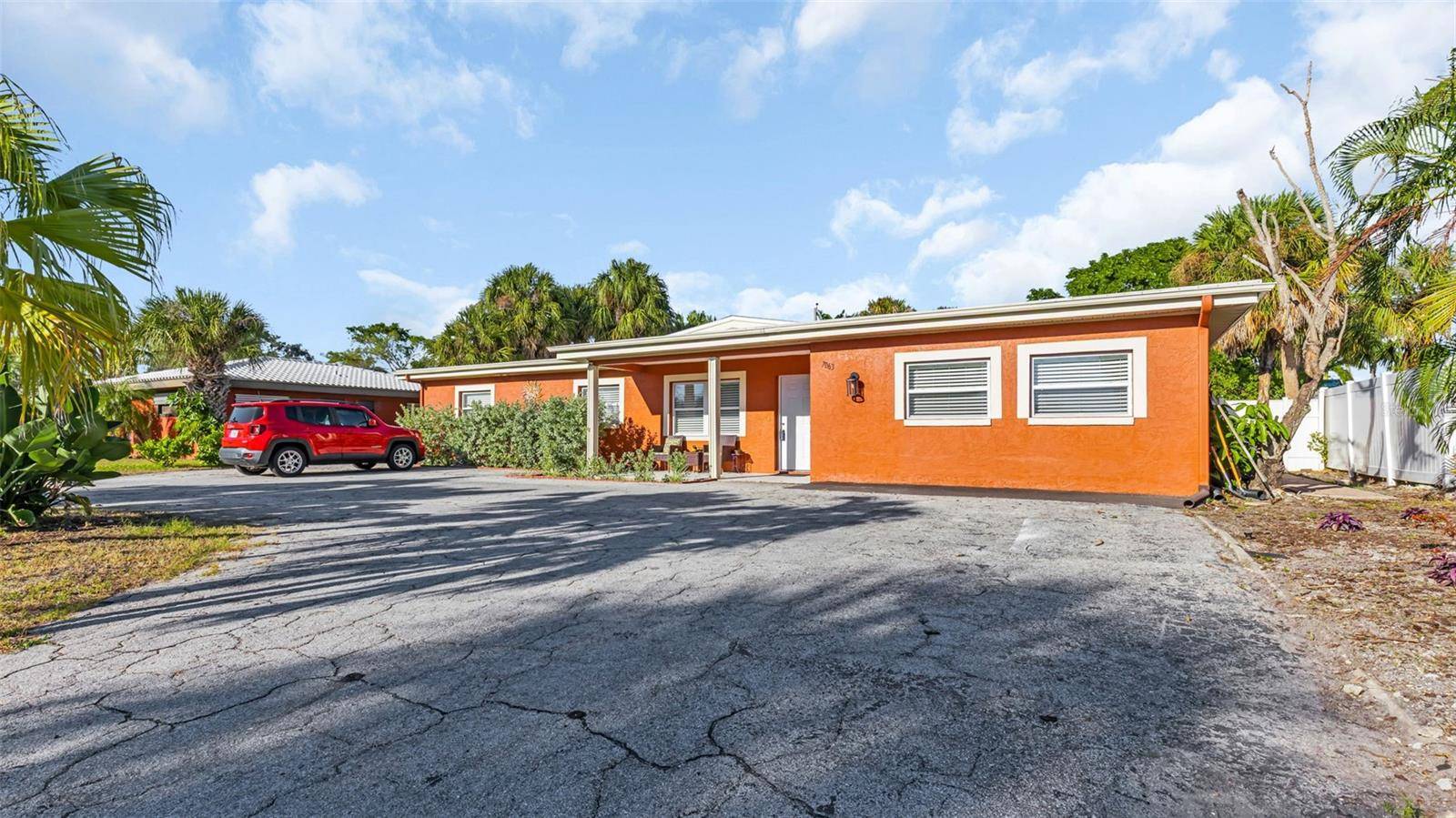 St Petersburg, FL 33707,7063 S SHORE DR S