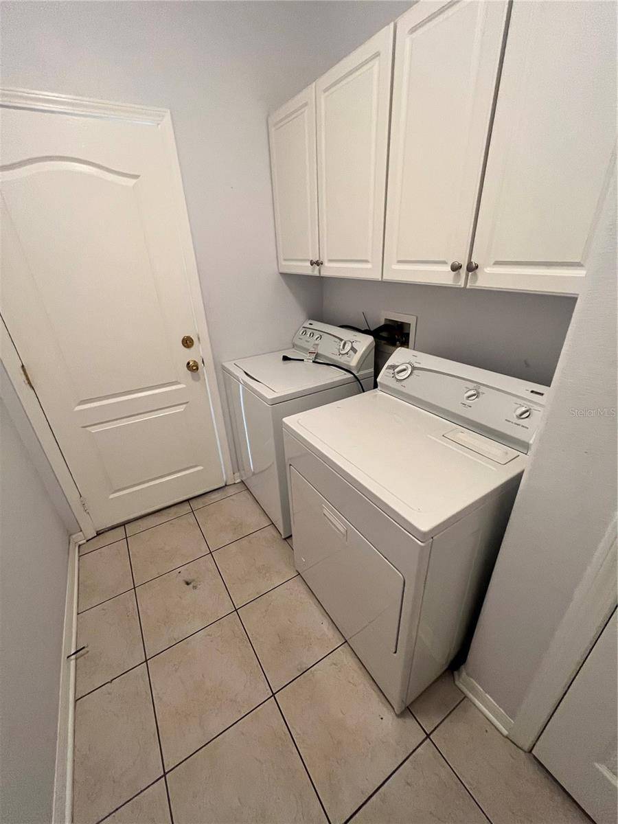 Apollo Beach, FL 33572,7405 SURREY WOOD LN