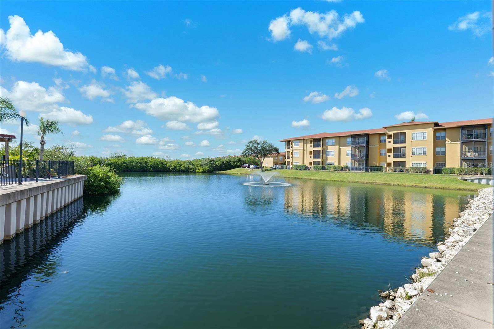 Tampa, FL 33615,4345 BAYSIDE VILLAGE DR #303