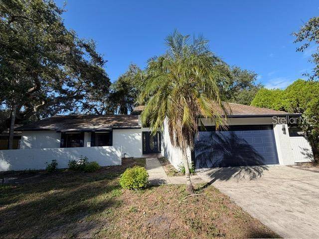 Palm Harbor, FL 34683,933 WOODLAND DR