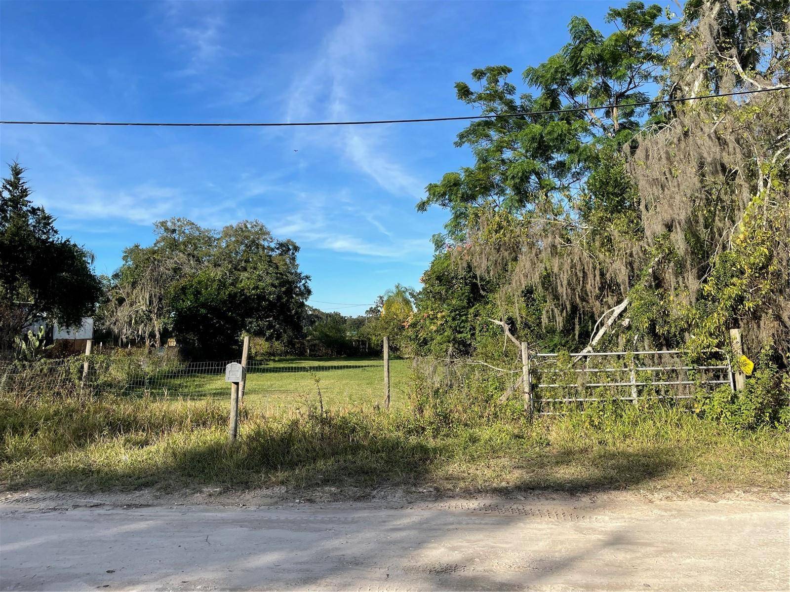 Dade City, FL 33523,37243 ROSE AVE