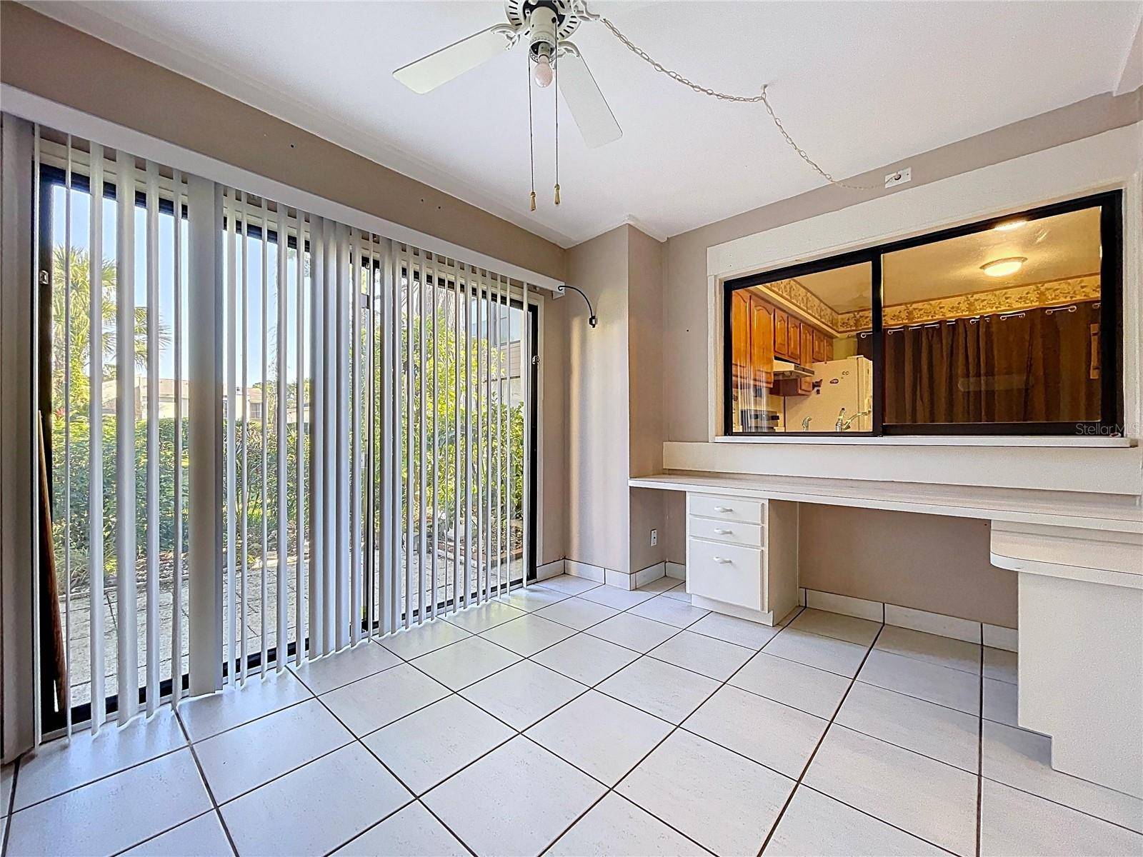 Tampa, FL 33618,4138 PINELAKE LN #101