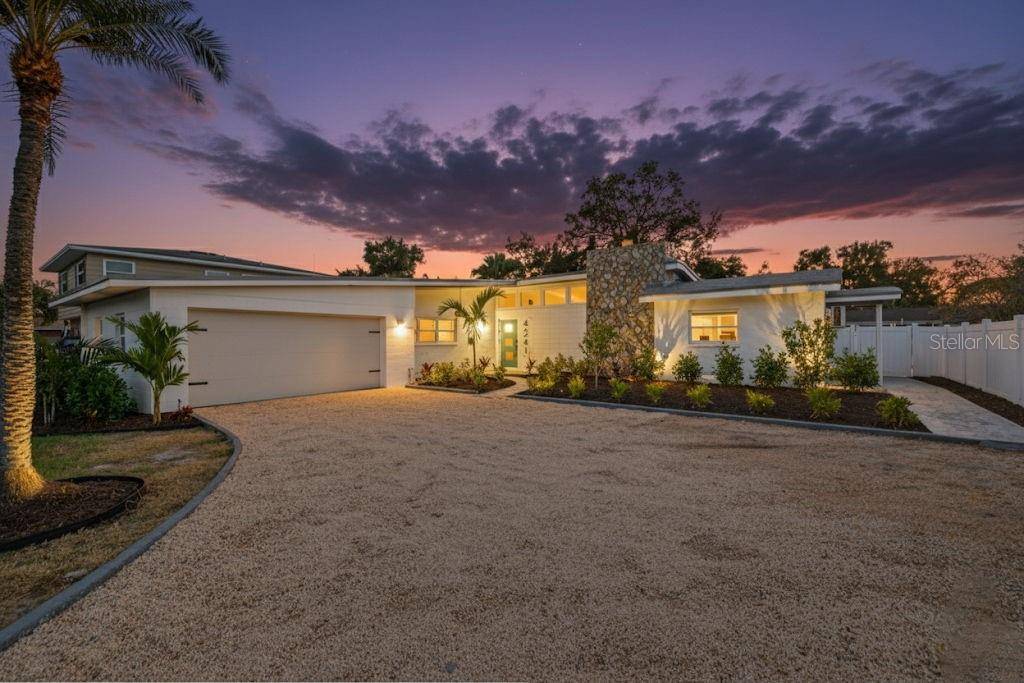 St Petersburg, FL 33712,4241 NARVAREZ WAY S