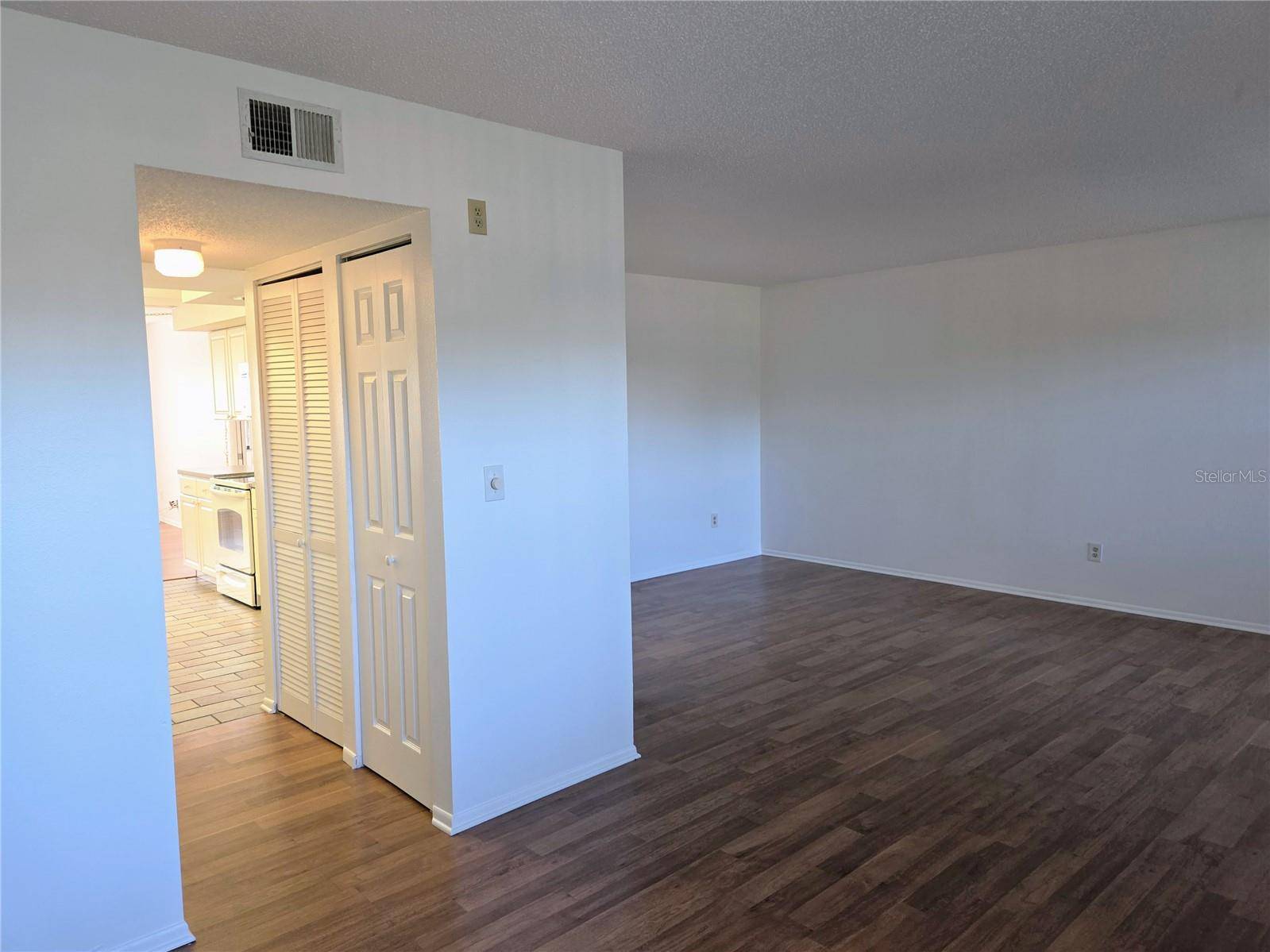 St Petersburg, FL 33703,5080 LOCUST ST NE #329