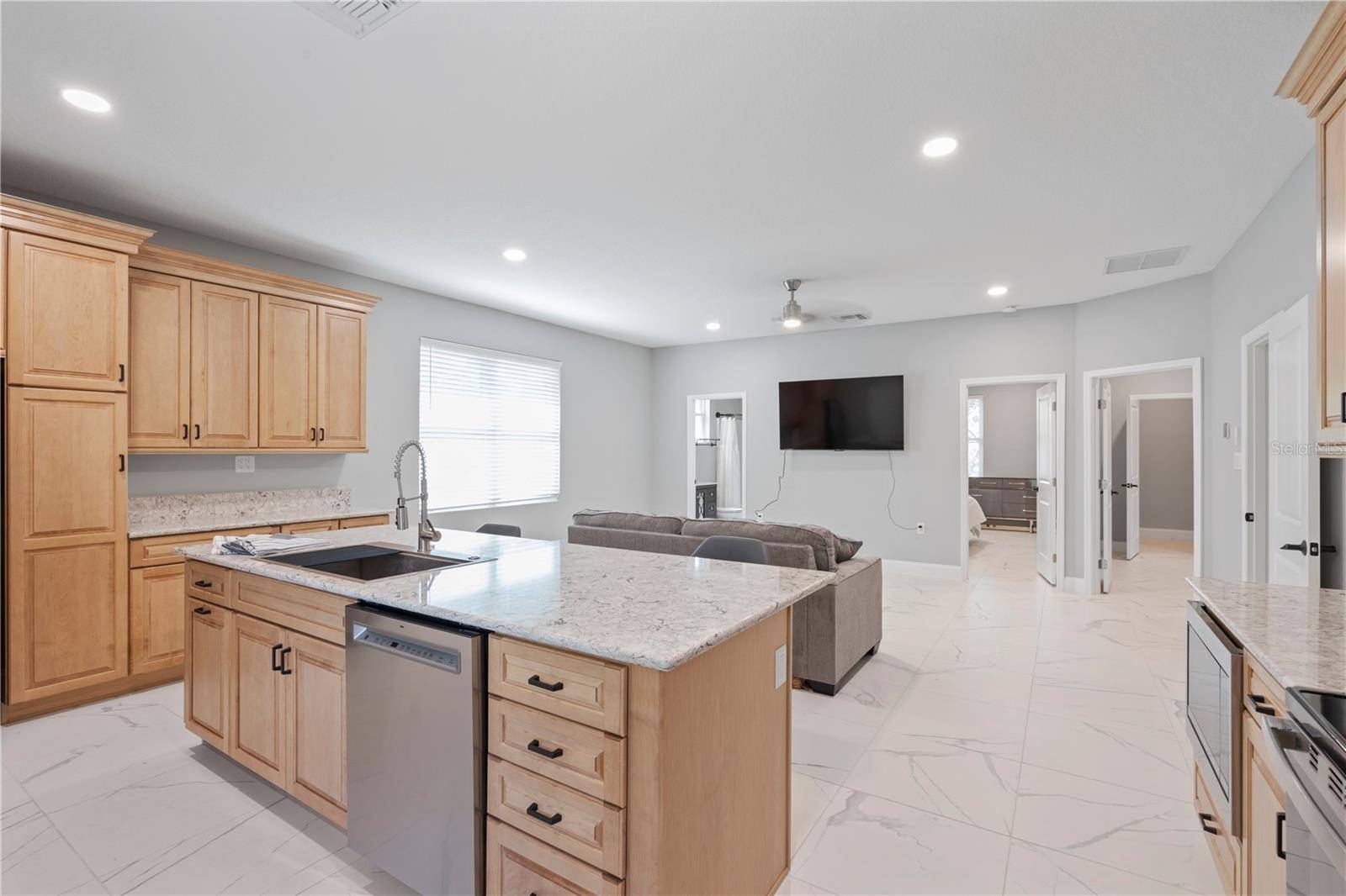 Clearwater, FL 33762,3225 LAUREL AVE