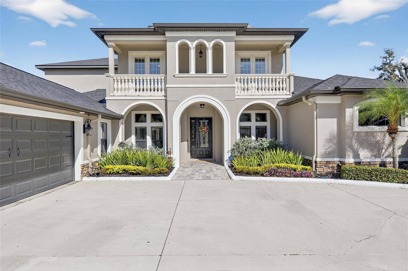 Brandon, FL 33511,121 FALLING WATER DR