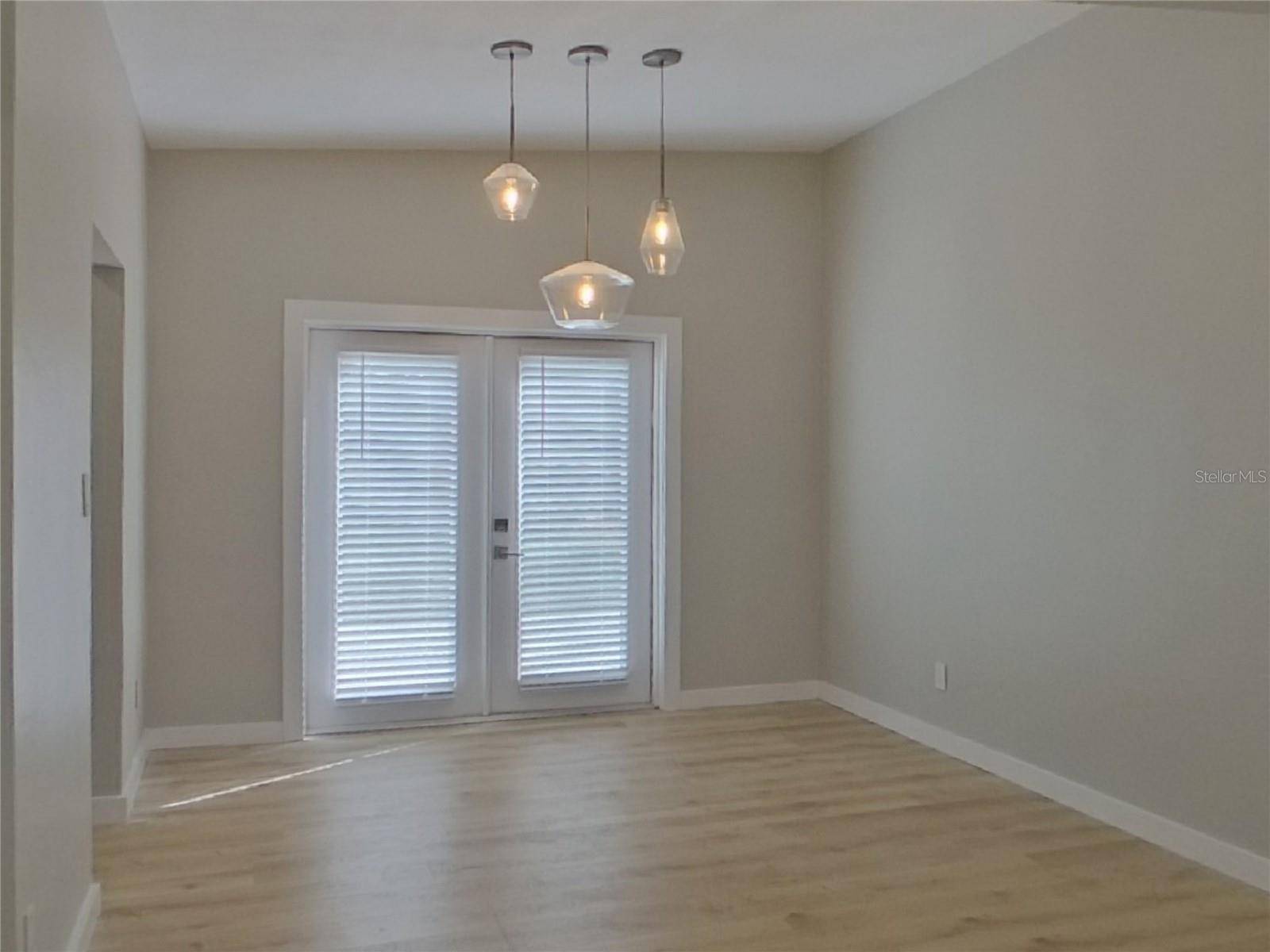 St Petersburg, FL 33703,Address not disclosed