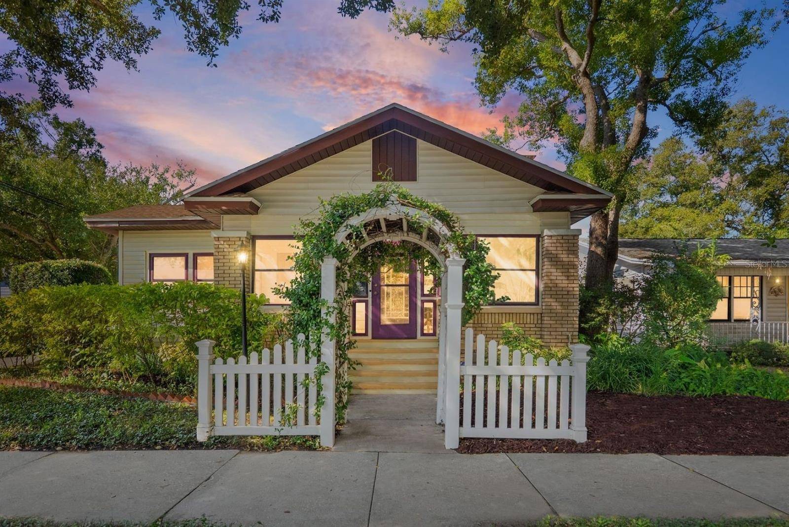 St Petersburg, FL 33705,1104 12TH ST