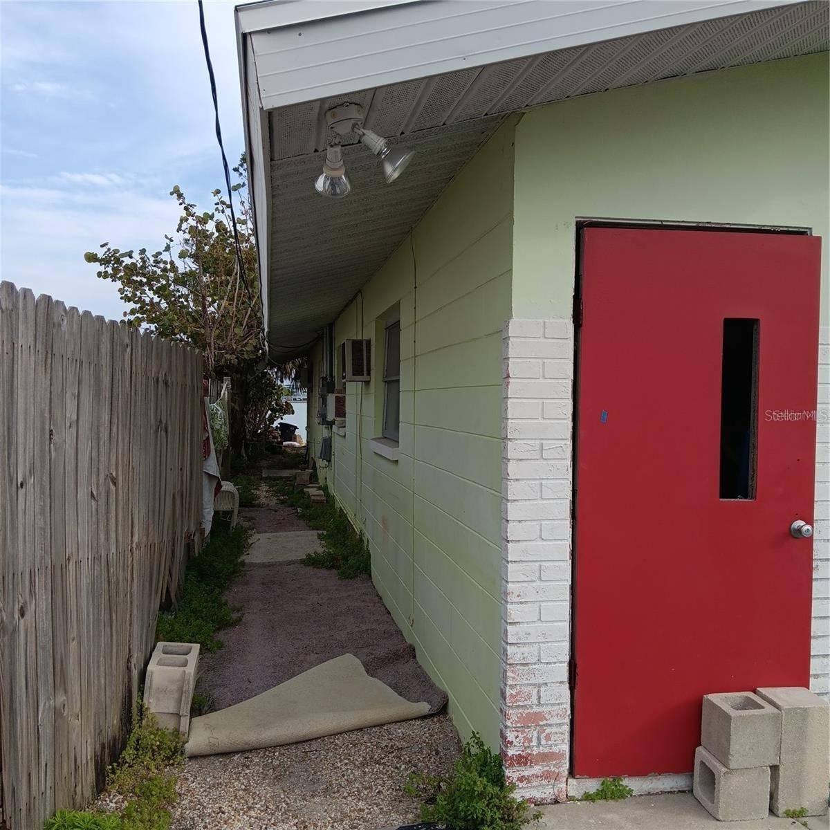 Madeira Beach, FL 33708,439 129TH AVE E