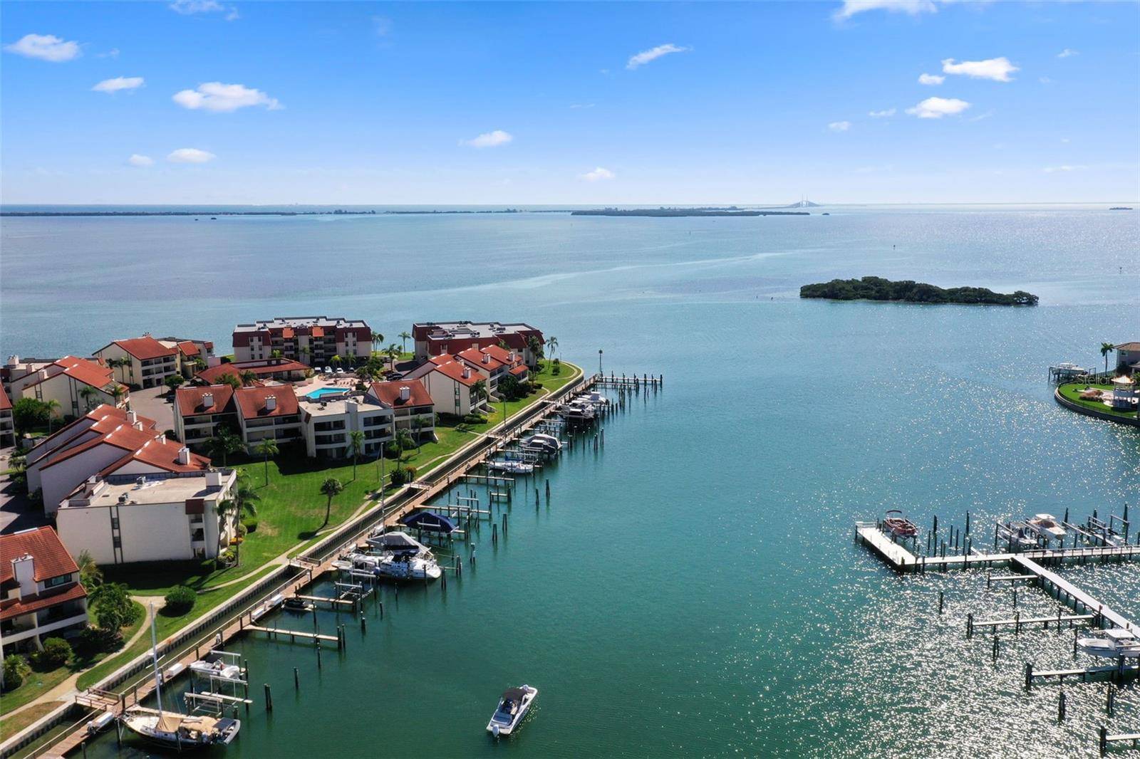 St Petersburg, FL 33715,132 1ST ST E #104