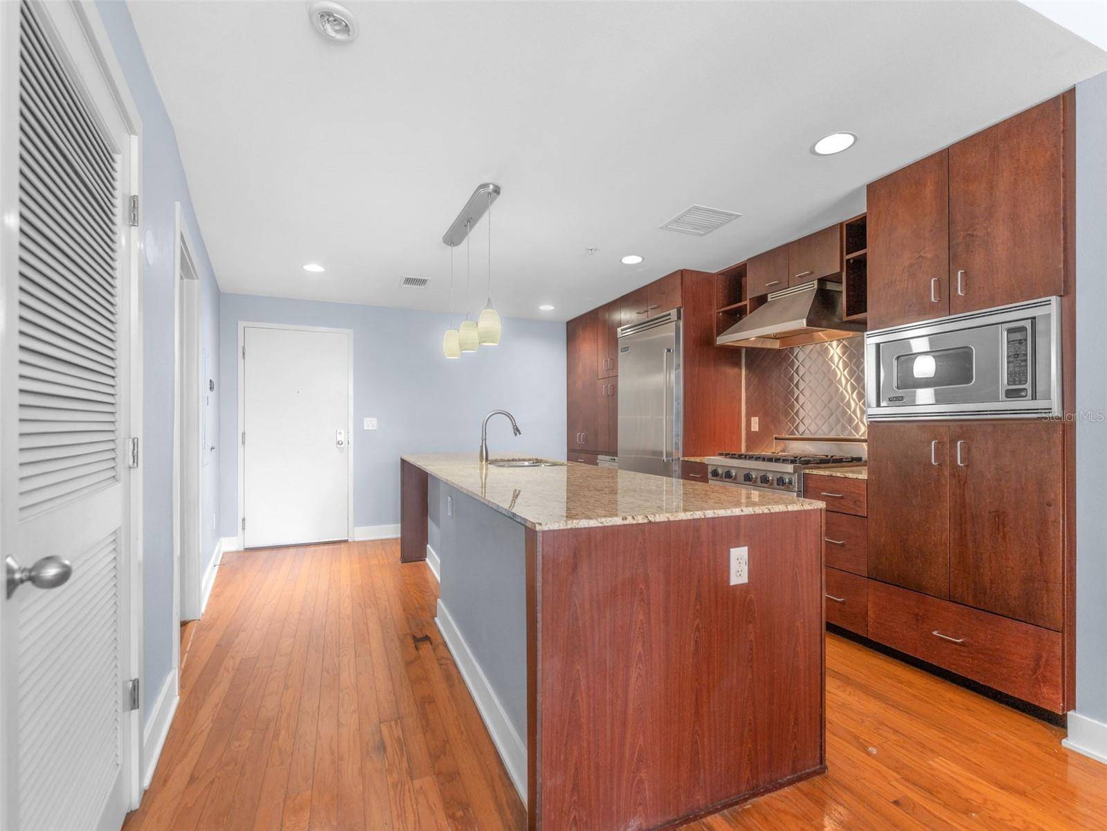 Tampa, FL 33602,1120 E KENNEDY BLVD #315