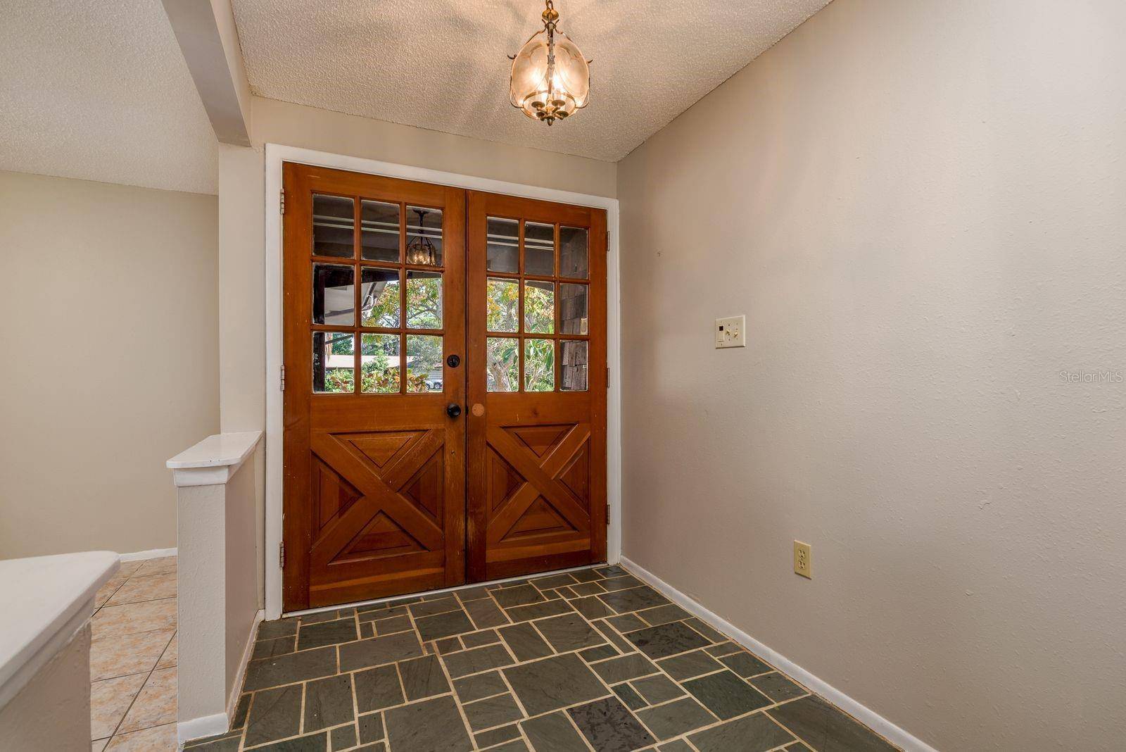 Tarpon Springs, FL 34689,1104 CARLTON RD