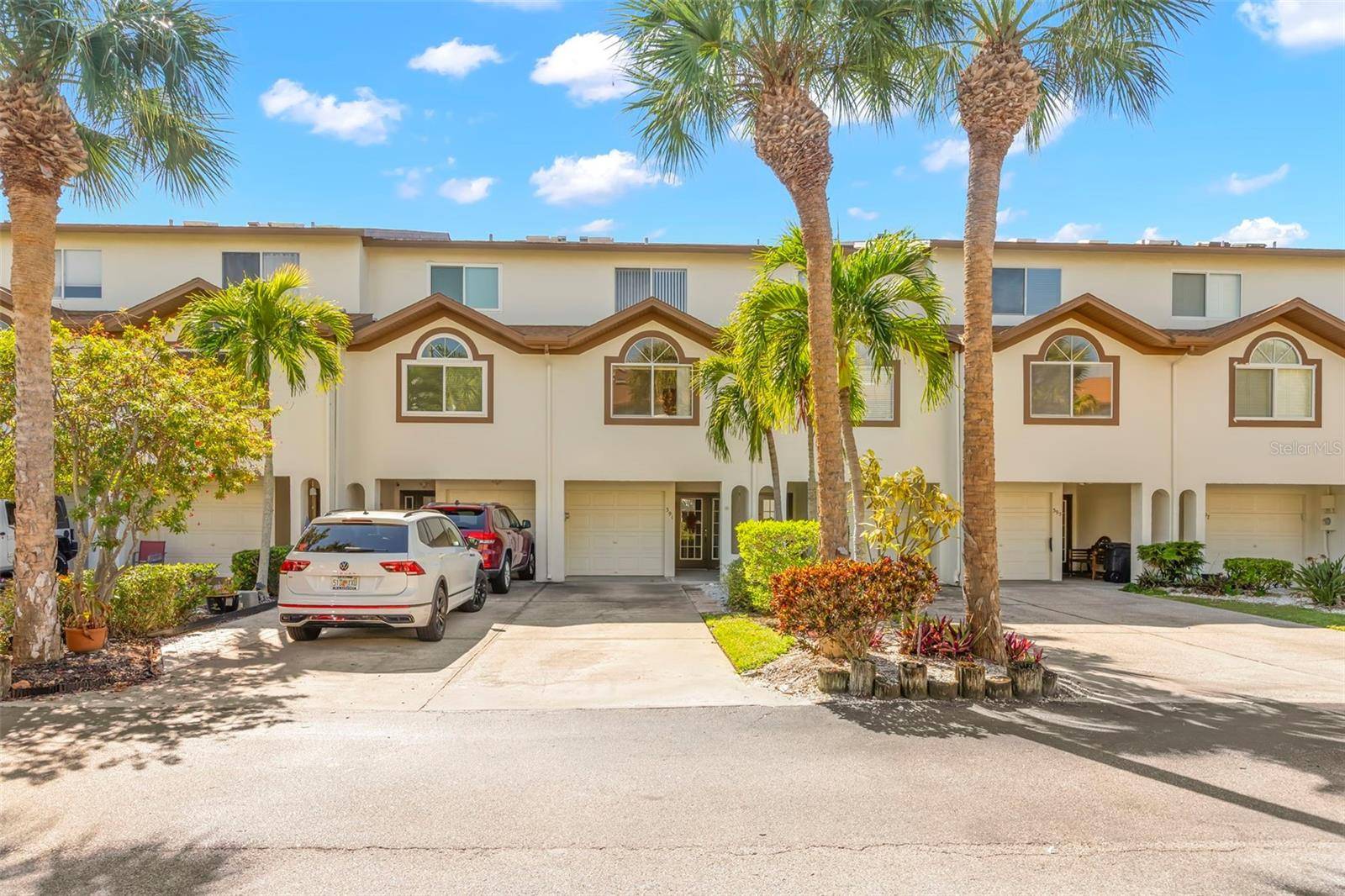 Tierra Verde, FL 33715,391 MADEIRA CIR