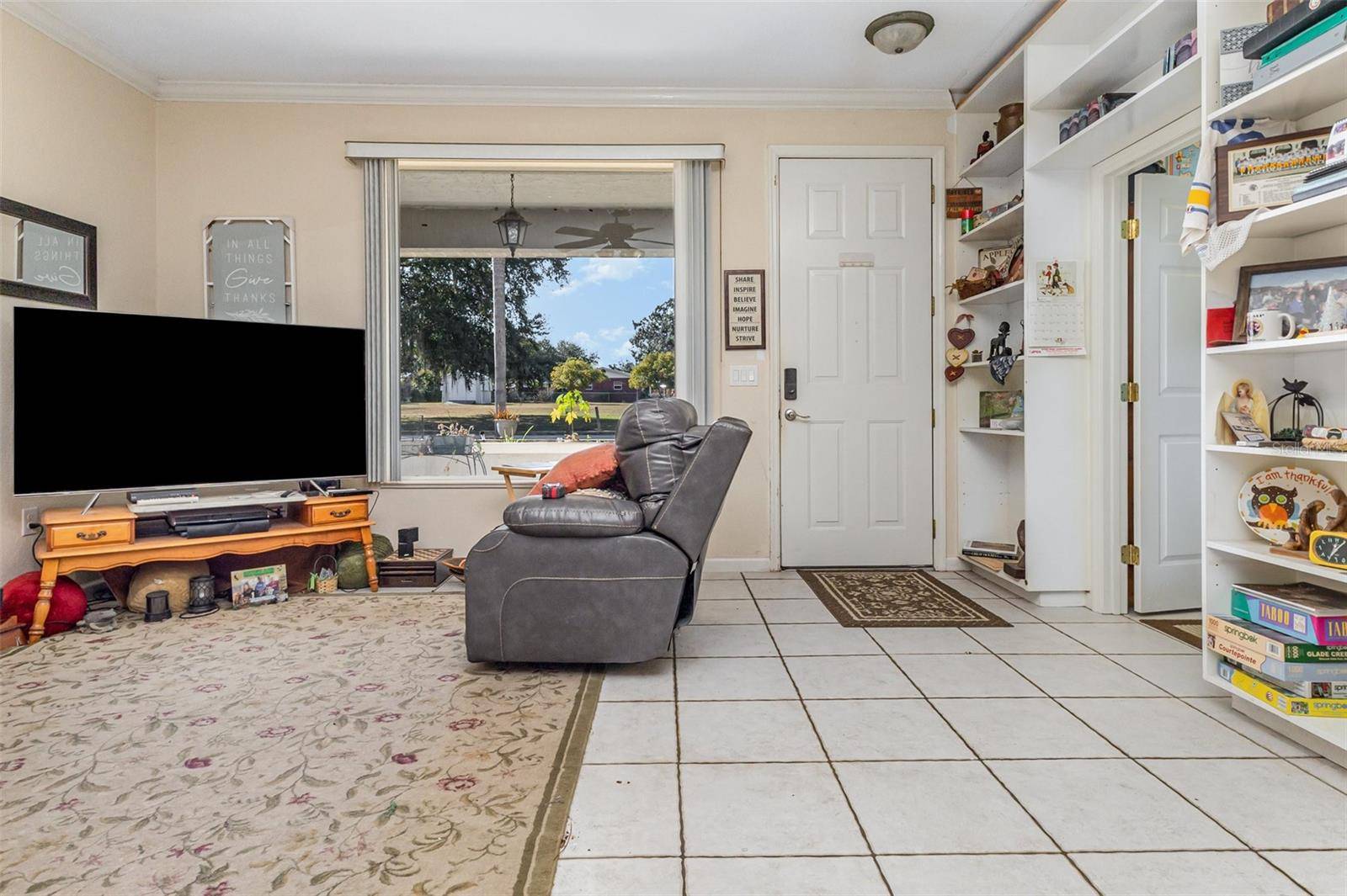 Frostproof, FL 33843,334 N LAKE REEDY BLVD