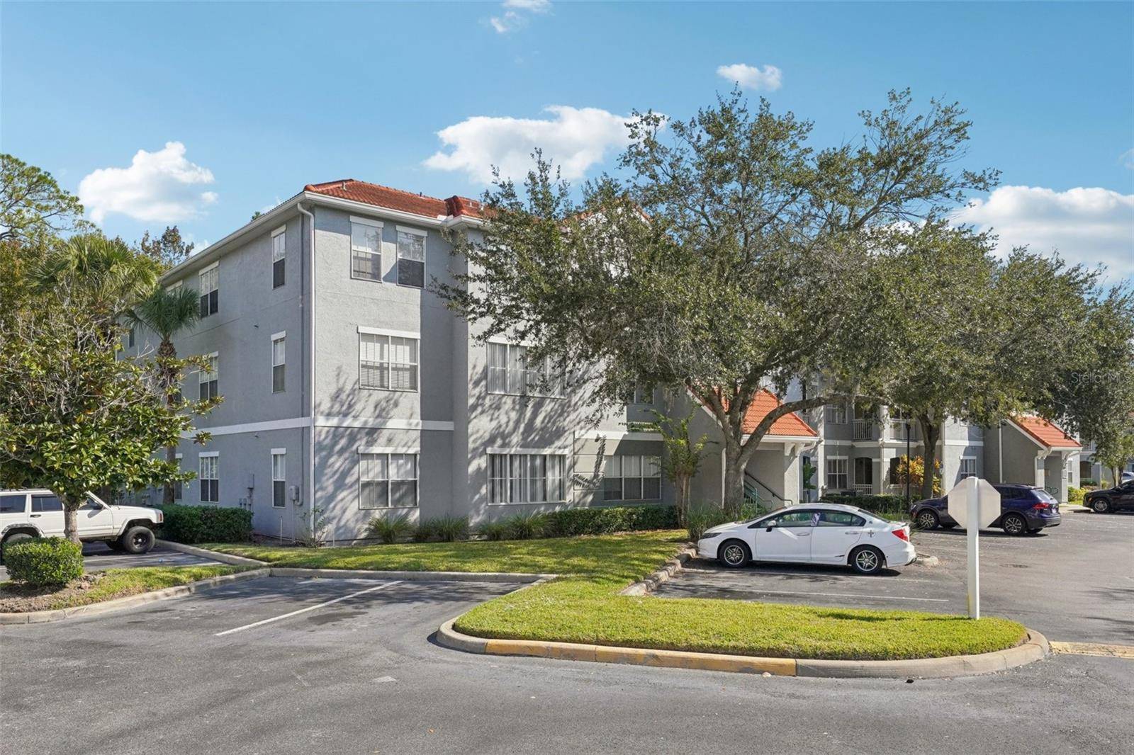 Tampa, FL 33647,18001 RICHMOND PLACE DR #117