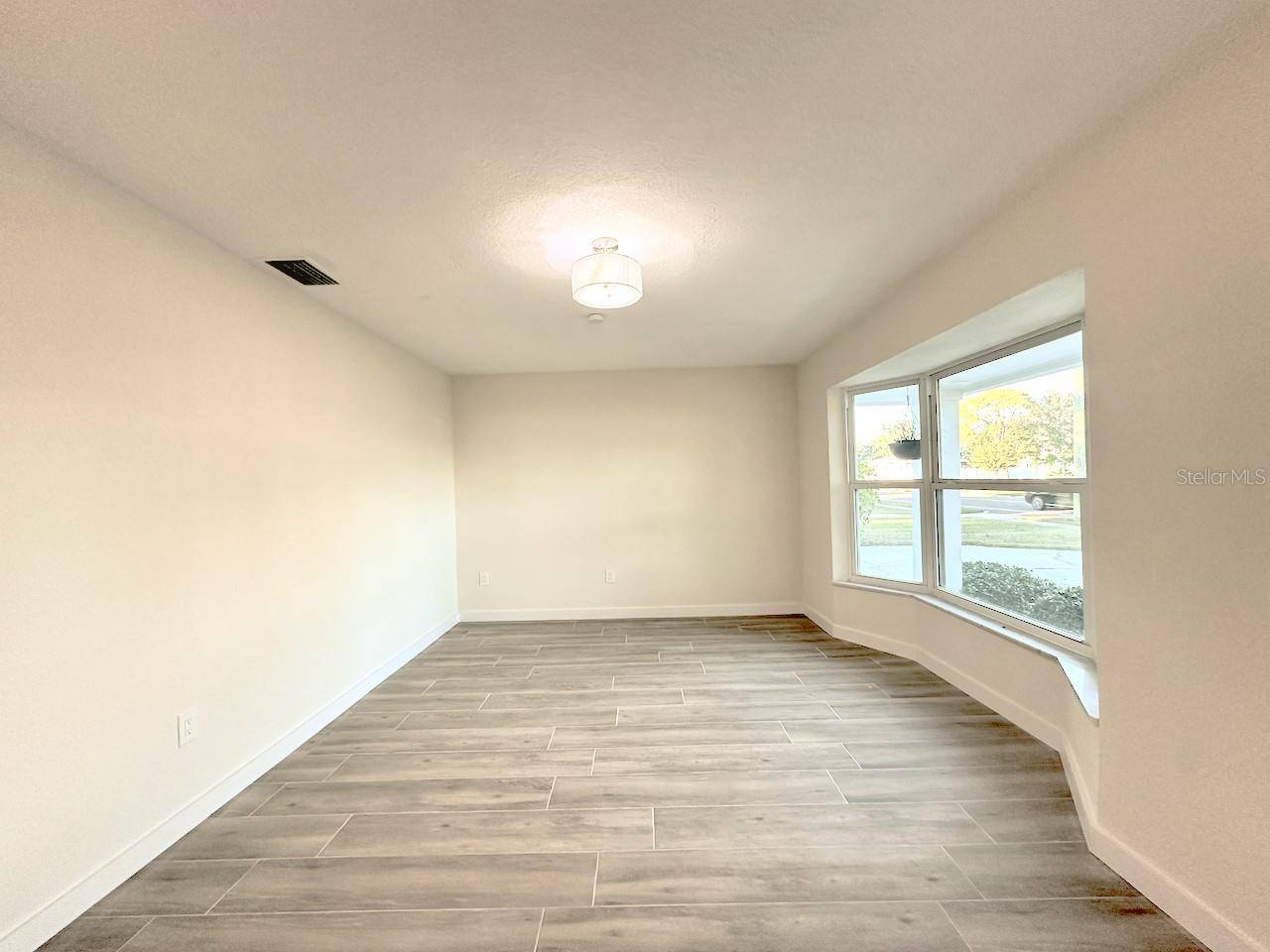 St Petersburg, FL 33703,4700 CHANCELLOR ST NE