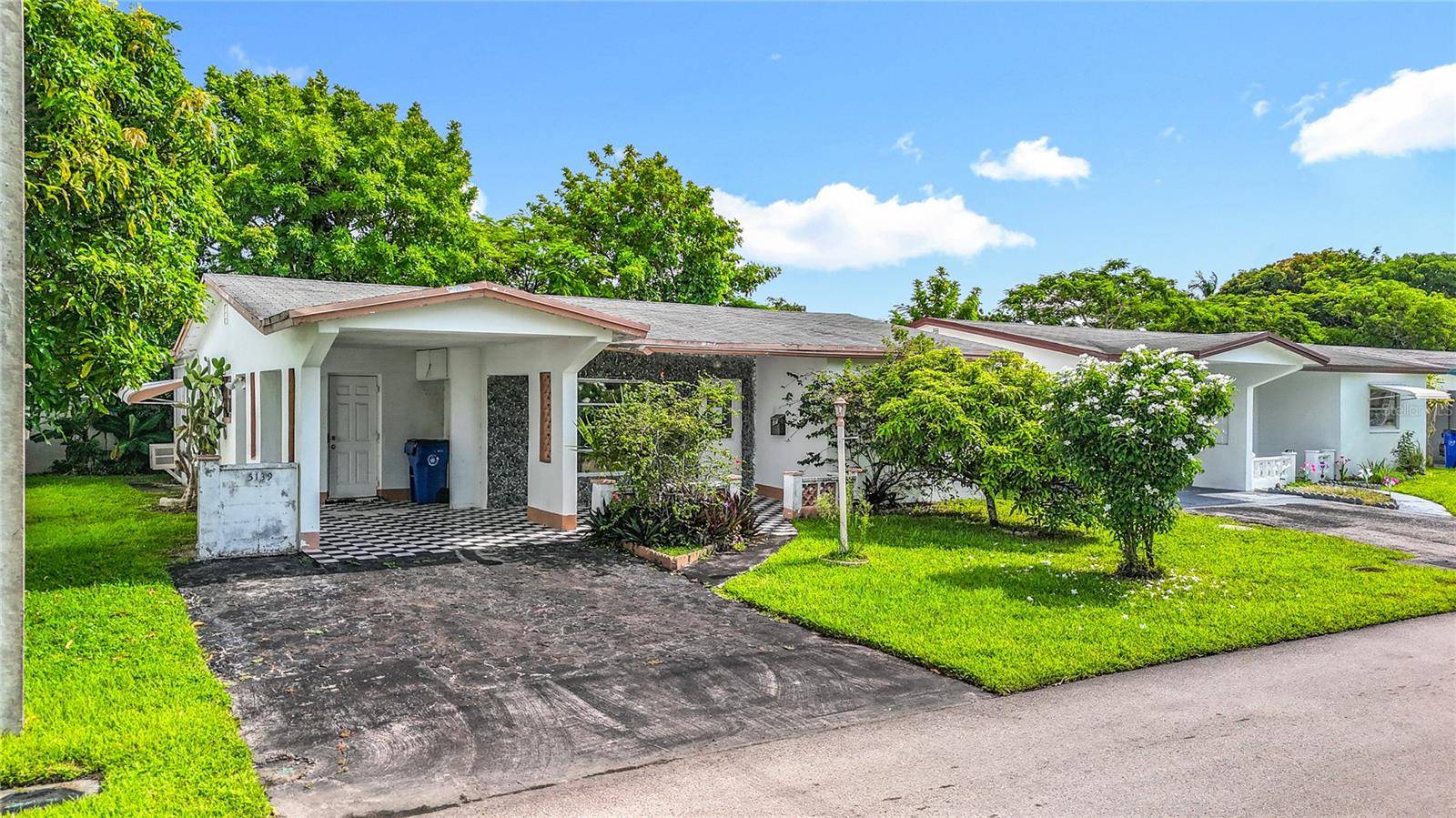 Lauderdale Lakes, FL 33319,5139 NW 43RD CT